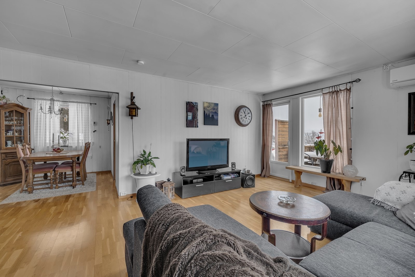 God plass til spisegruppe Galleribilde