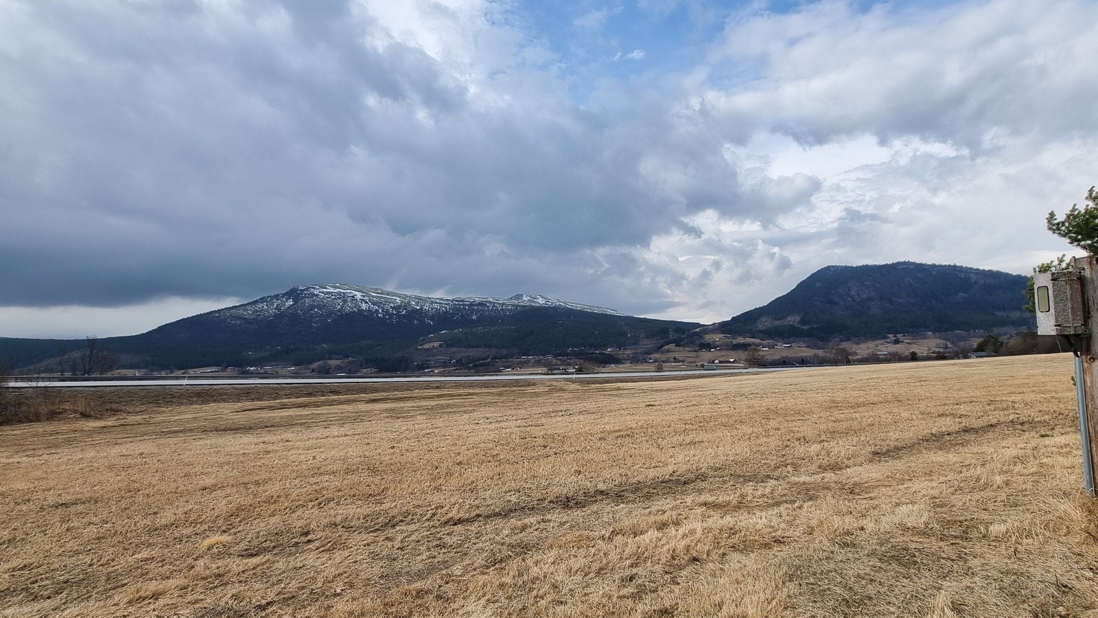 Utsikt fra eiendommen. Galleribilde