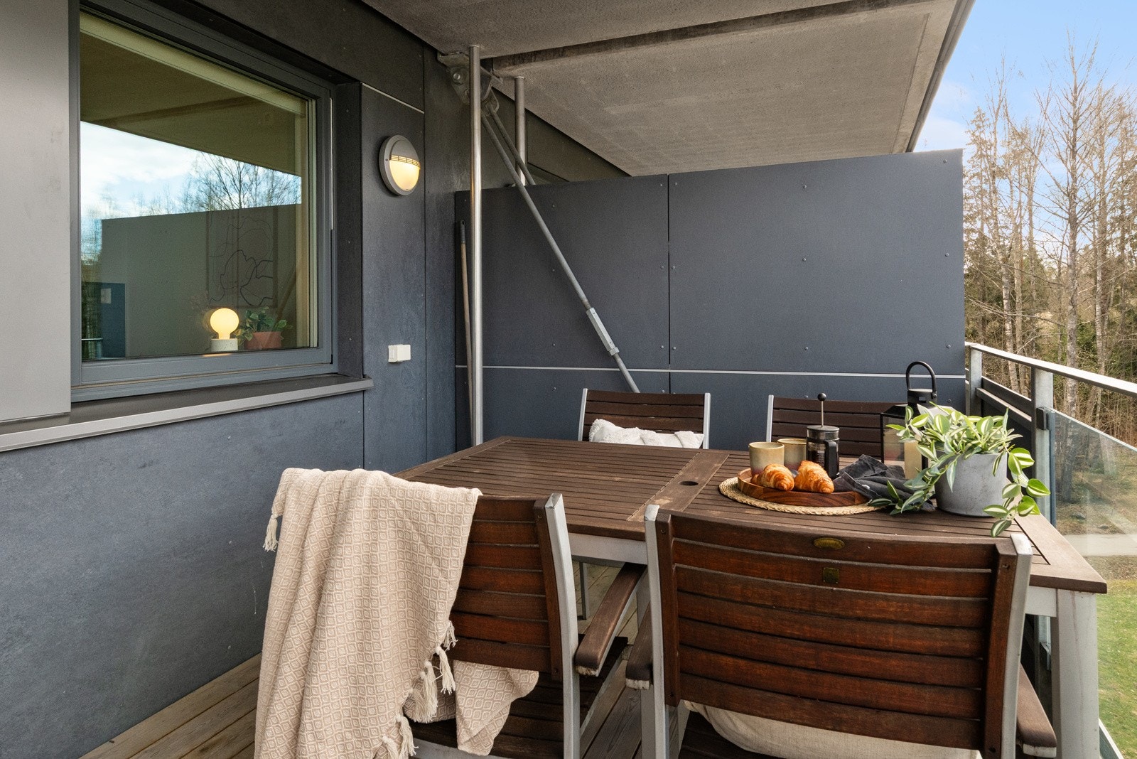 Fra balkongen Galleribilde