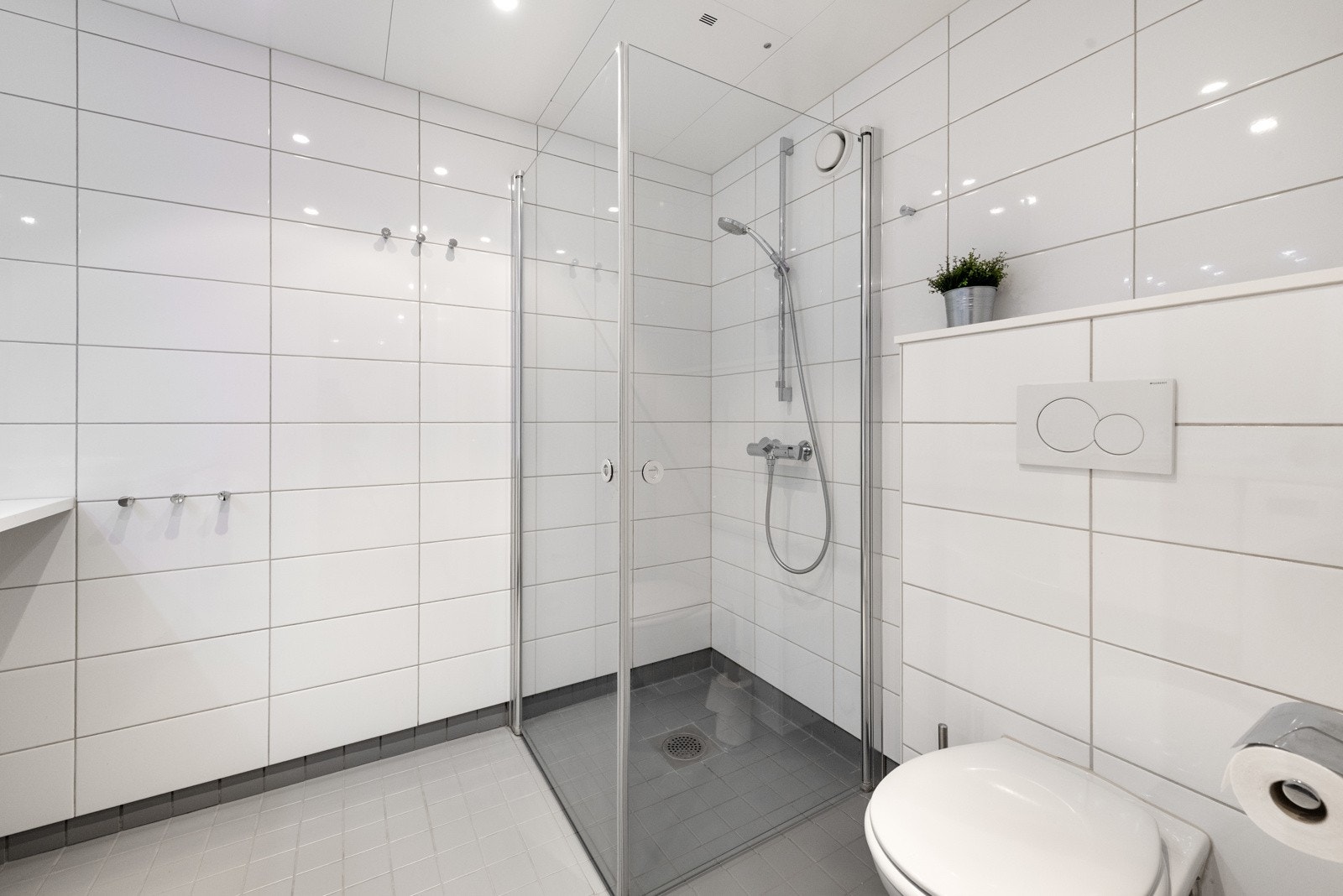 Svingbare dusjdører Galleribilde