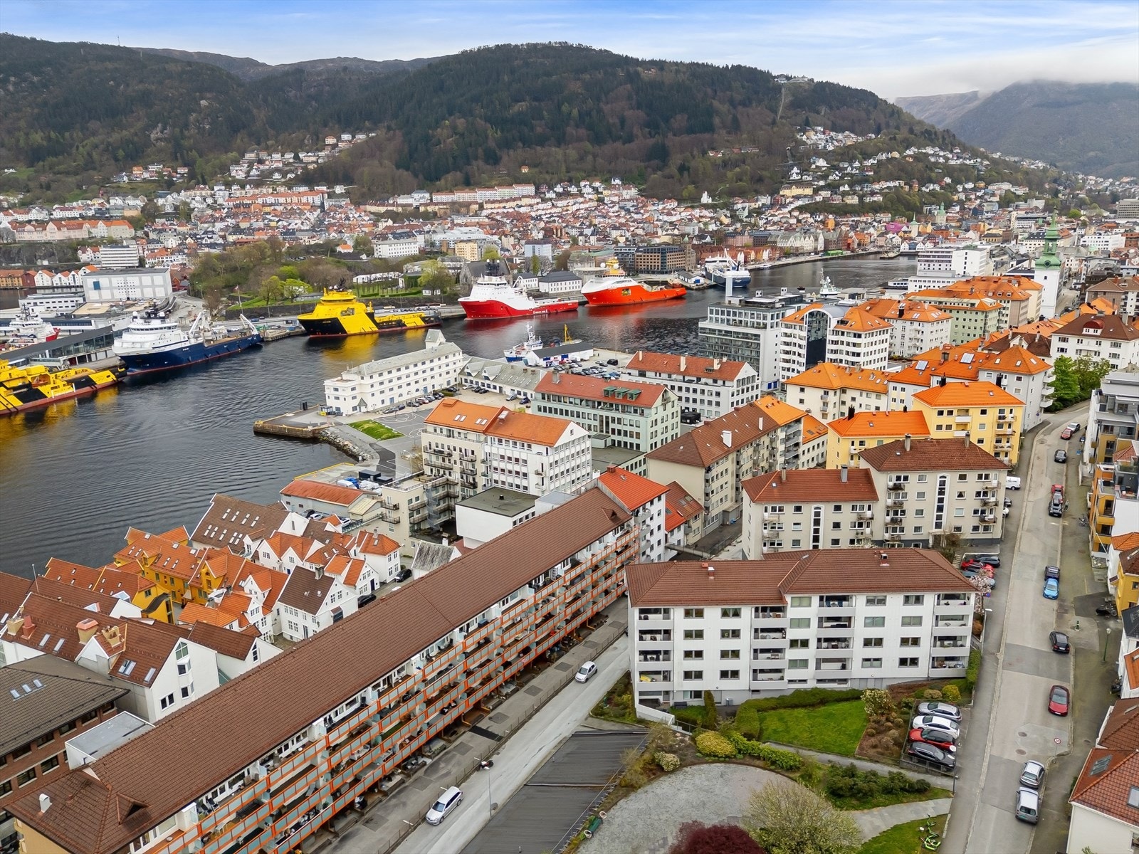 Det er kun noen minutters gange til Bergen Sentrum. Galleribilde