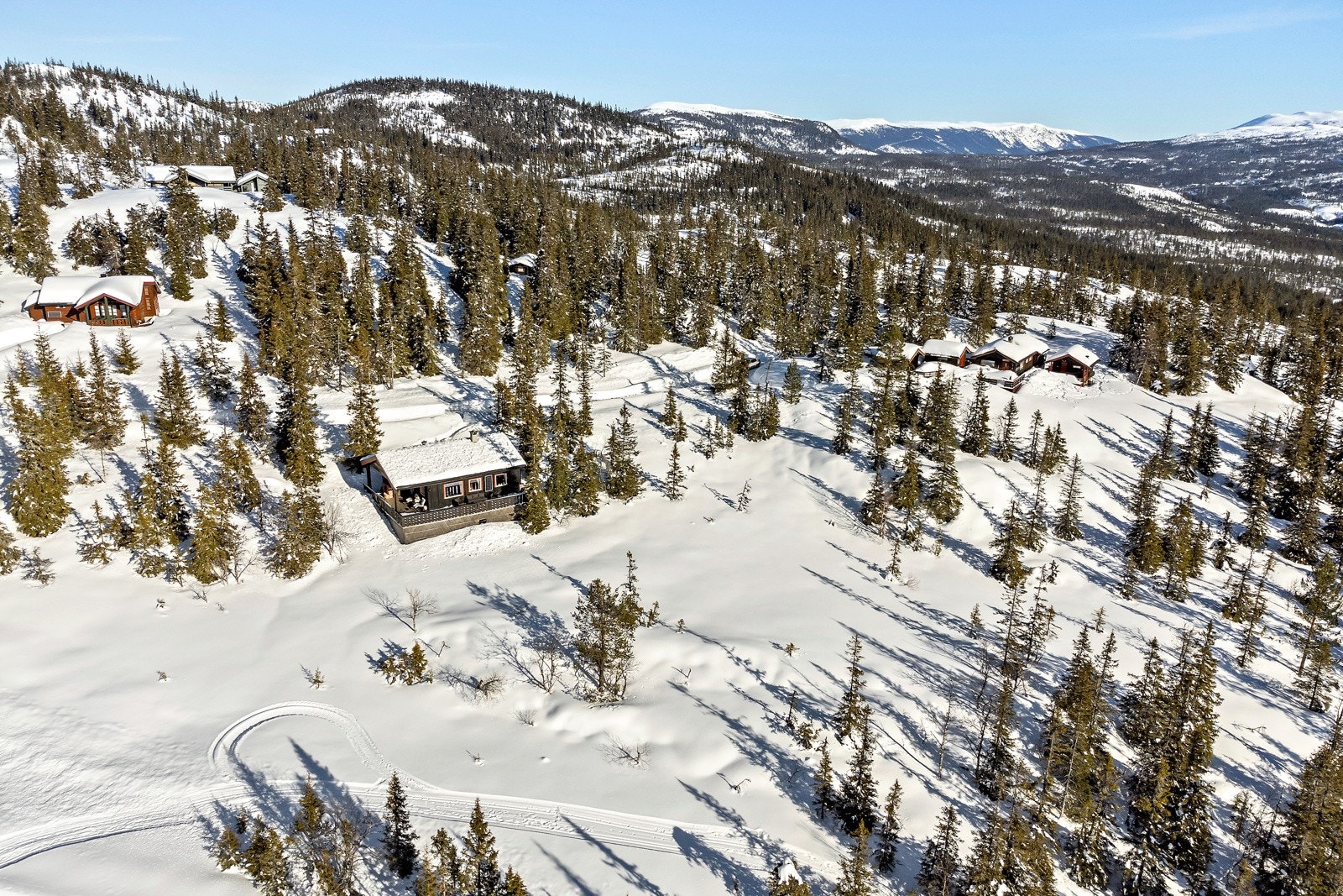 Fritidsboligen har en attraktiv og flott beliggenhet på Grønli Galleribilde