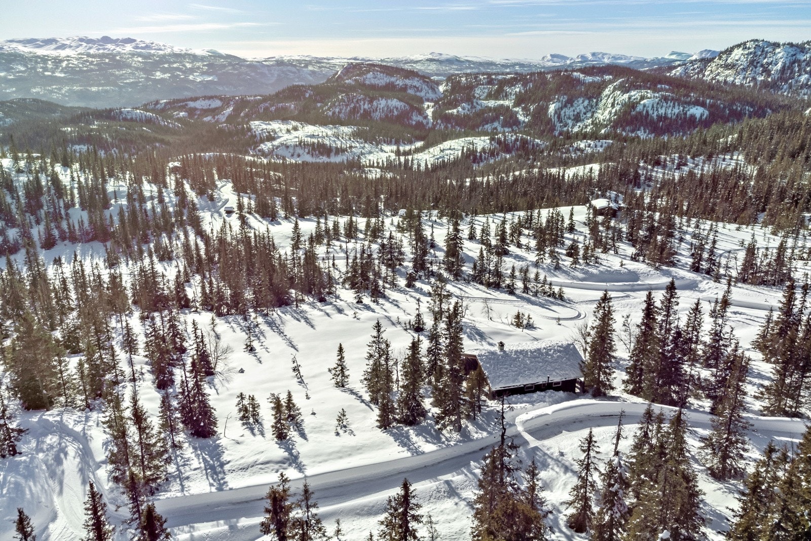 Fritidsboligen er omgitt av vakker natur på ca. 861 moh Galleribilde