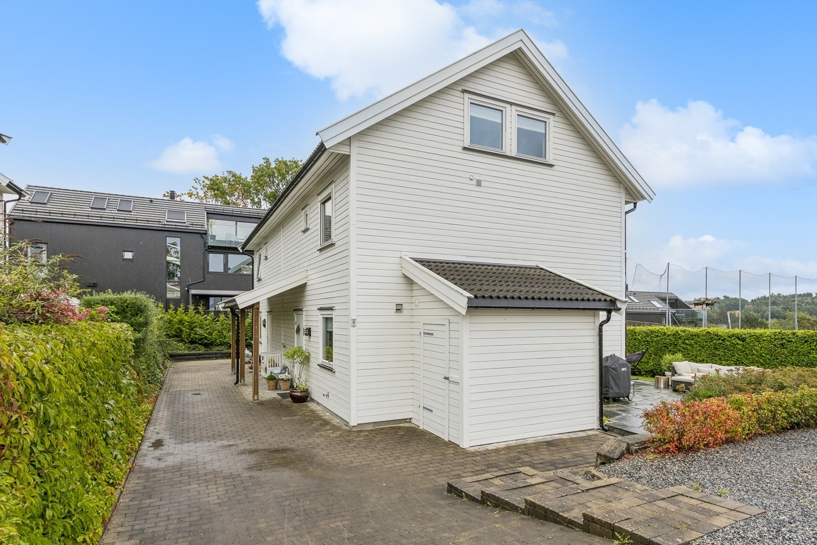 Pen halvpart av tomannsbolig med attraktiv beliggenhet i familievennlige omgivelser. Galleribilde