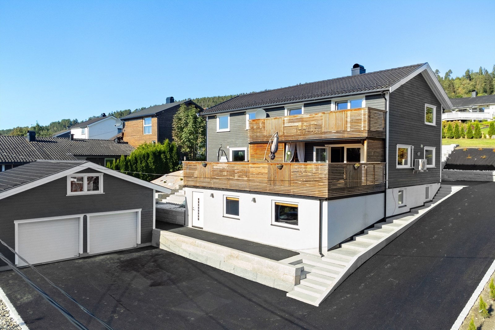 Velkommen til flotte Egil Hålandsvei 5! Galleribilde