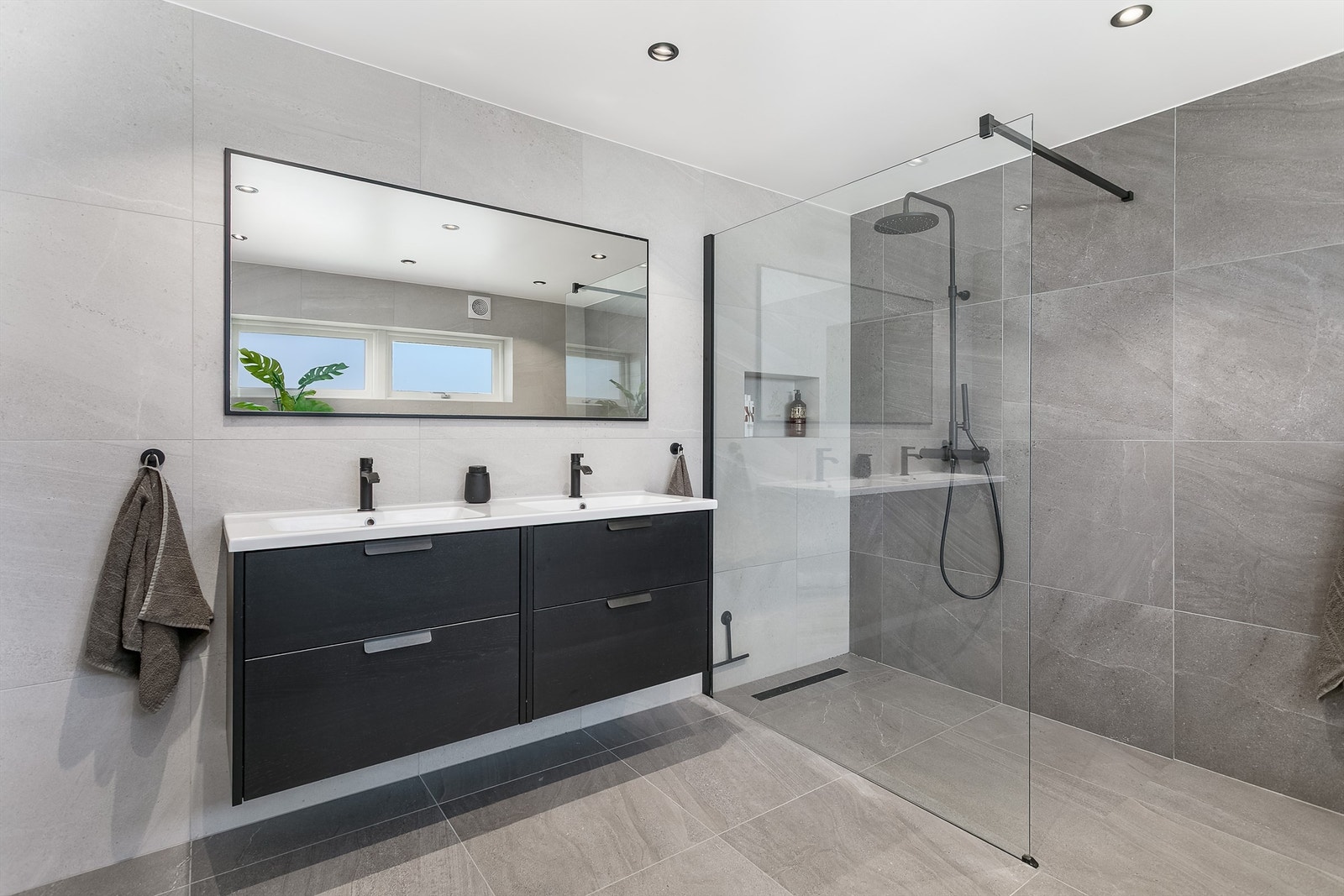 Badet ble i 2019 bygget opp på nytt fra bunnen av med blant annet nye rør og nytt elektrisk anlegg, gulvvarme inkludert. Galleribilde