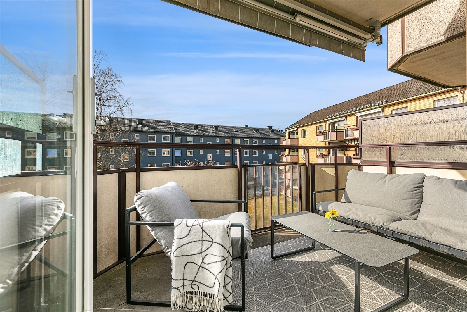 Dette er en fin 3-roms leilighet med nydelig balkong. Galleribilde