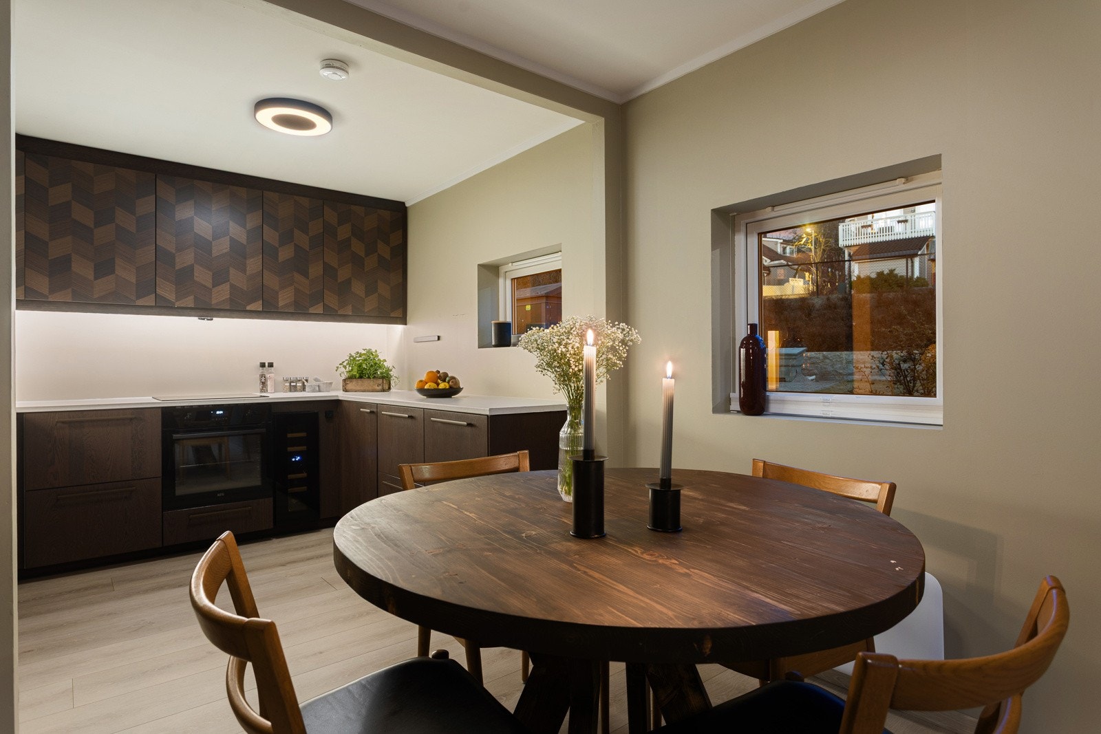 Vasken er av slitesterk kompositt, og rommet har mekanisk avtrekk som sørger for god luftkvalitet Galleribilde