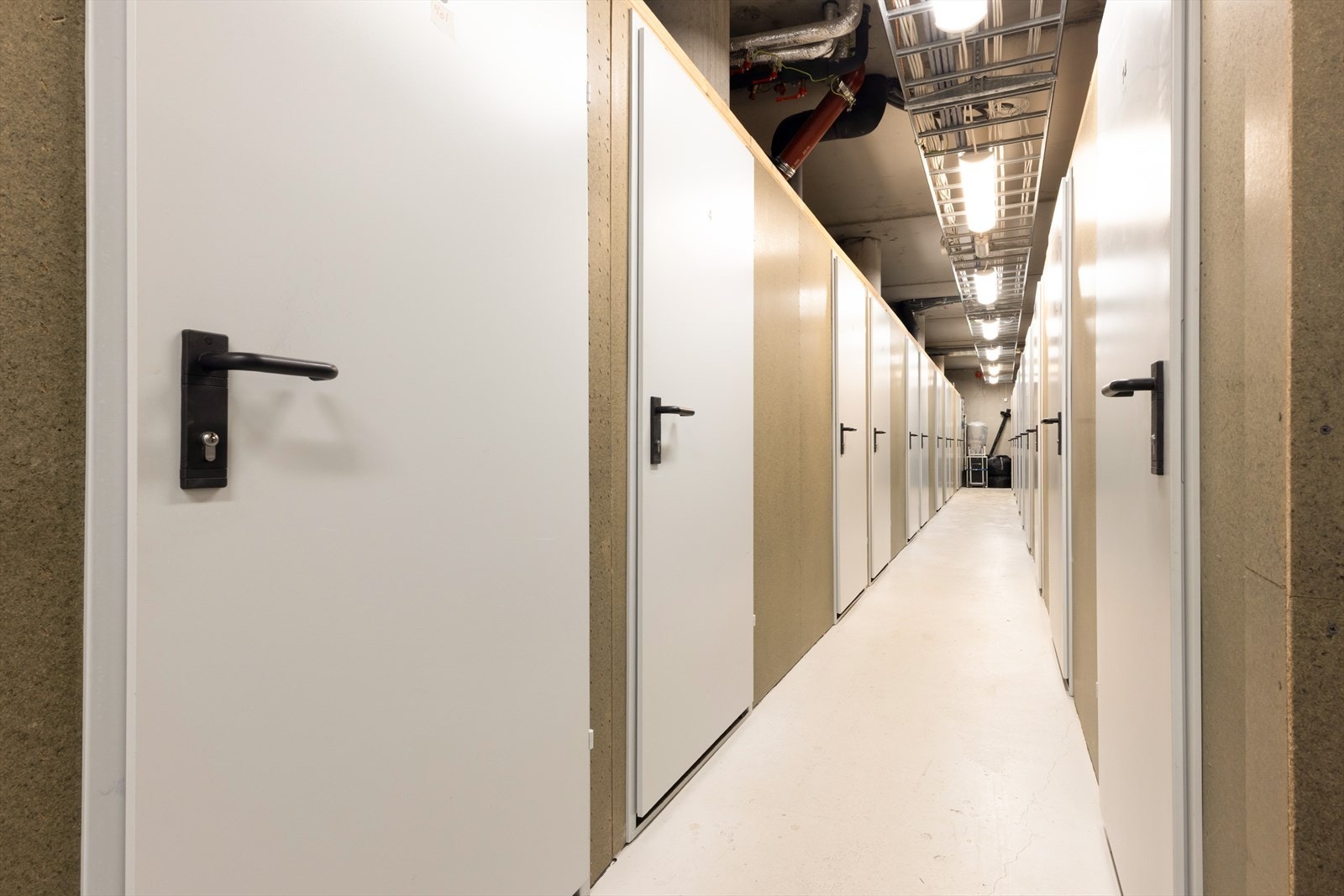 I tillegg til to gode interne boder har du en flott bod i fellesareal. Galleribilde