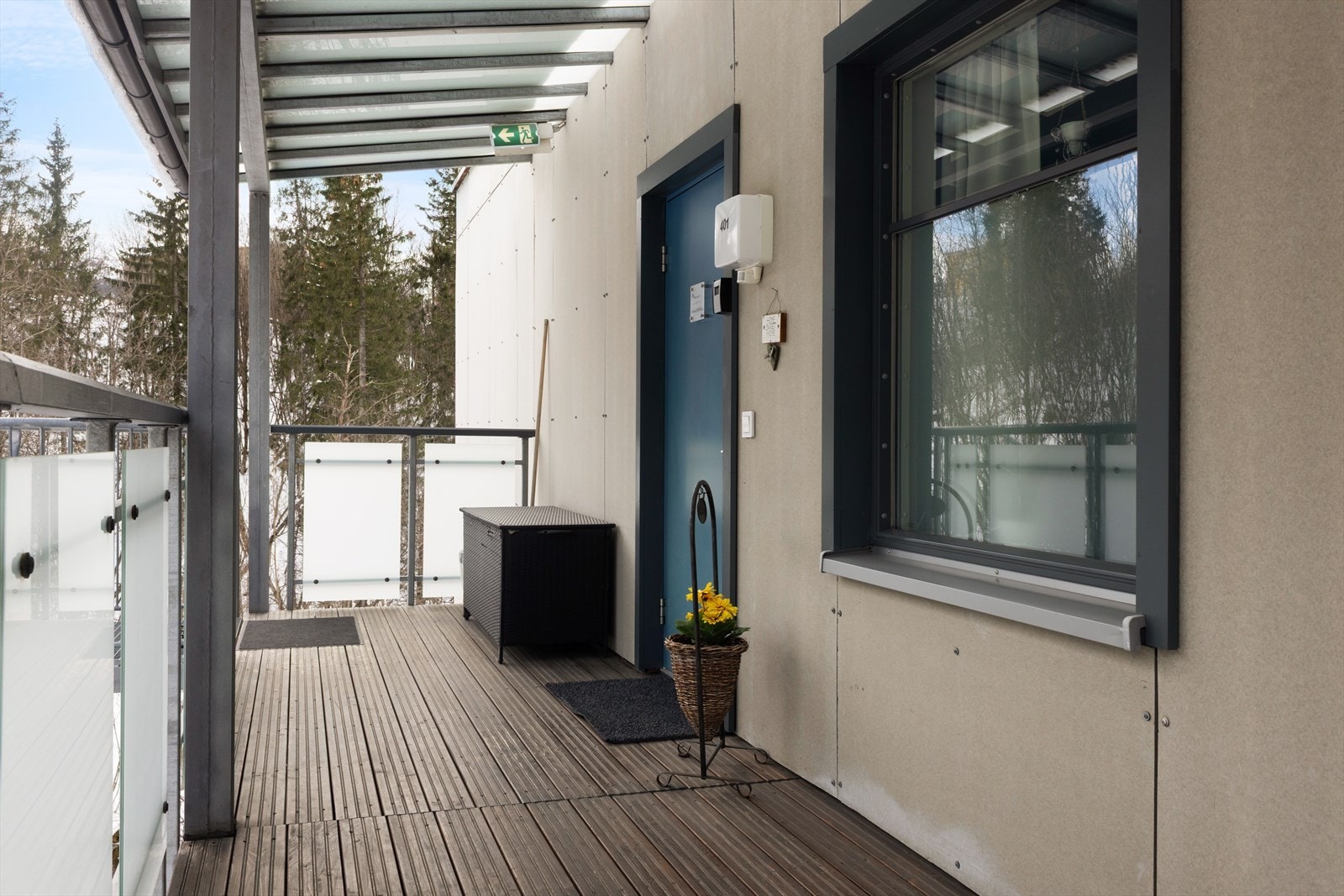 Det er heis fra felles inngangsparti som fører deg opp til svalgangen, hvor du enkelt får tilgang til boligen. Galleribilde