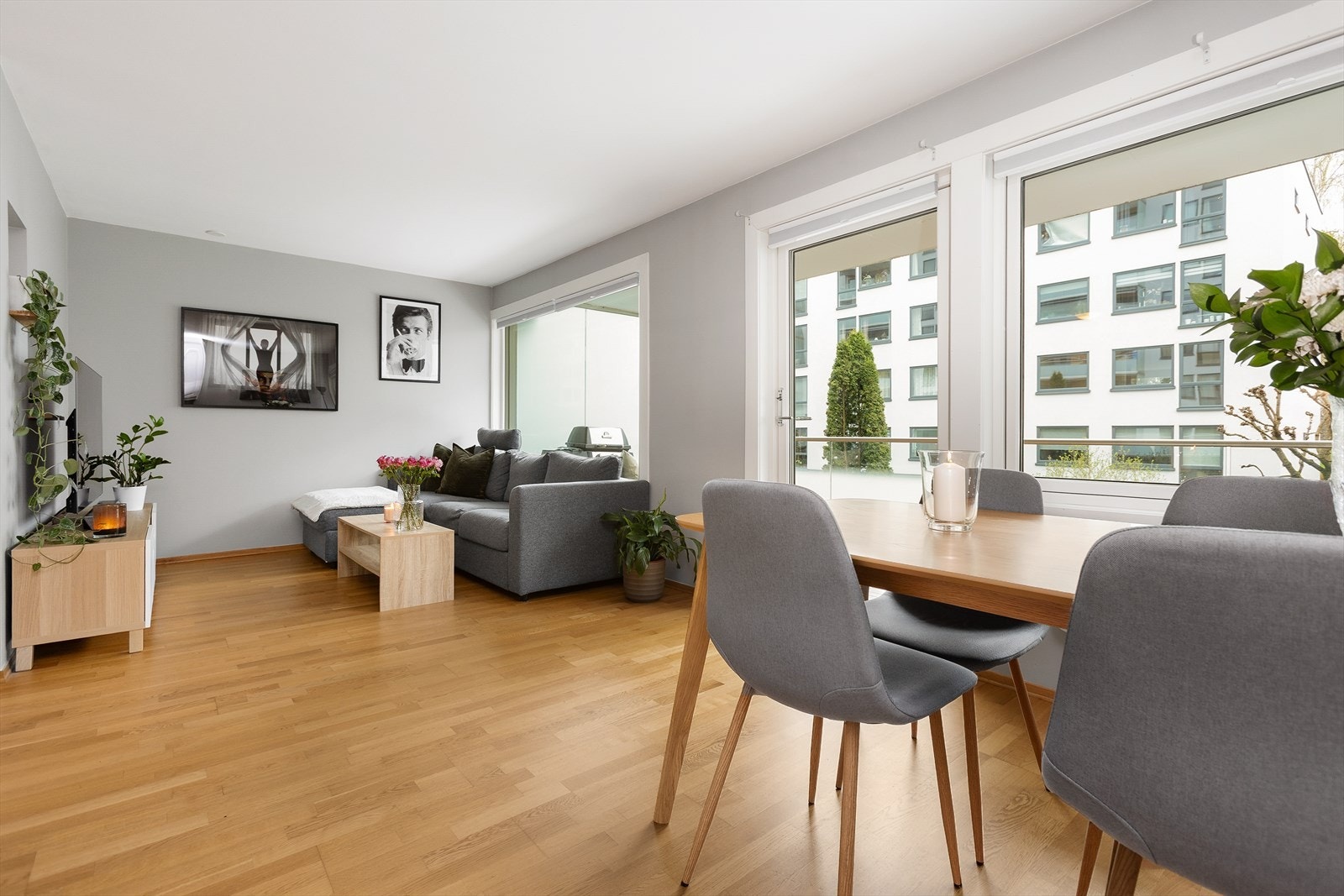 Perfekte førstegangskjøp i et borettslag som den siste tiden har fått et stort løft med omfattende oppussing av bl.a. inngangspartier, fasader, vinduer og balkonger Galleribilde