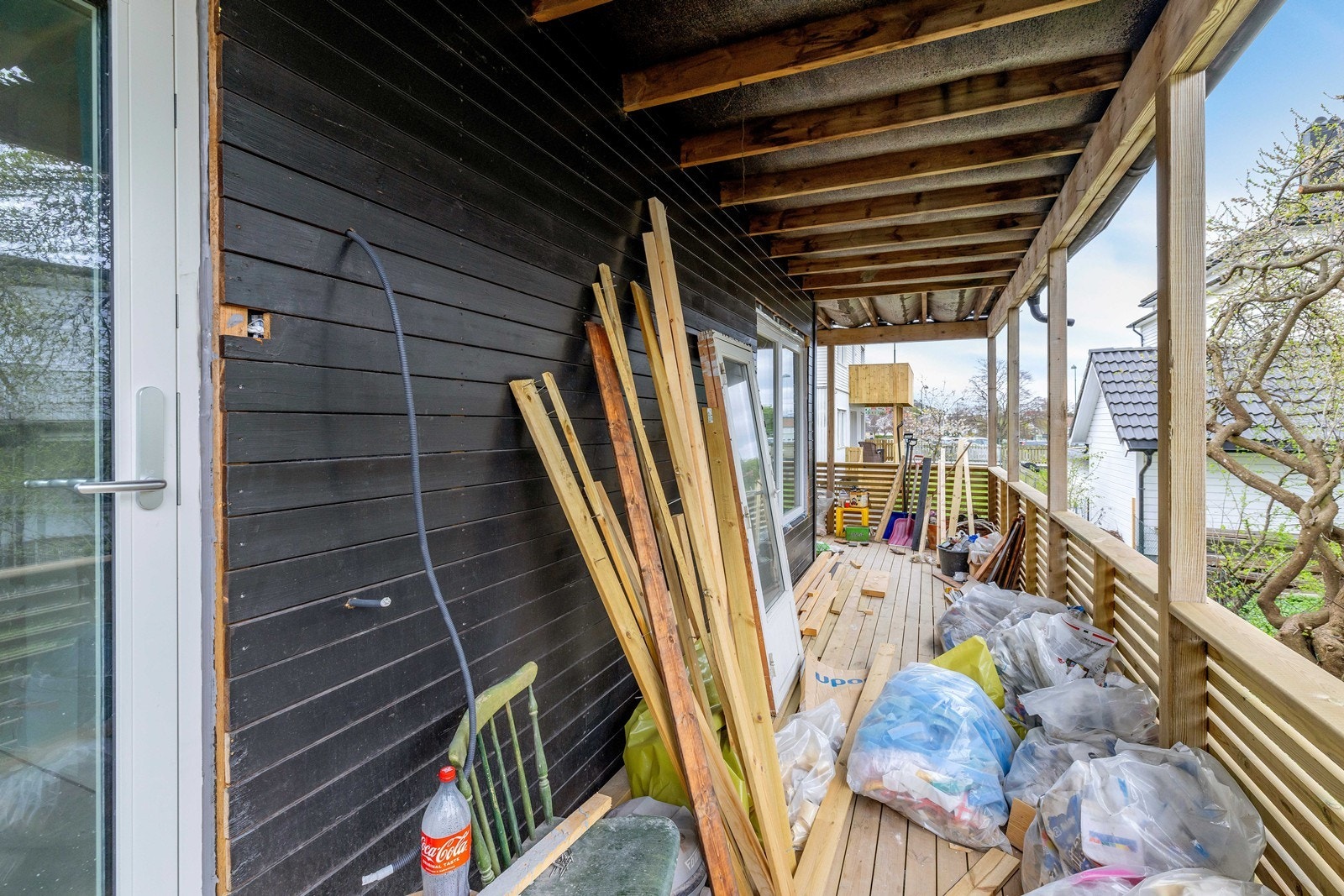 Balkong 1. etasje (høyre del) Galleribilde