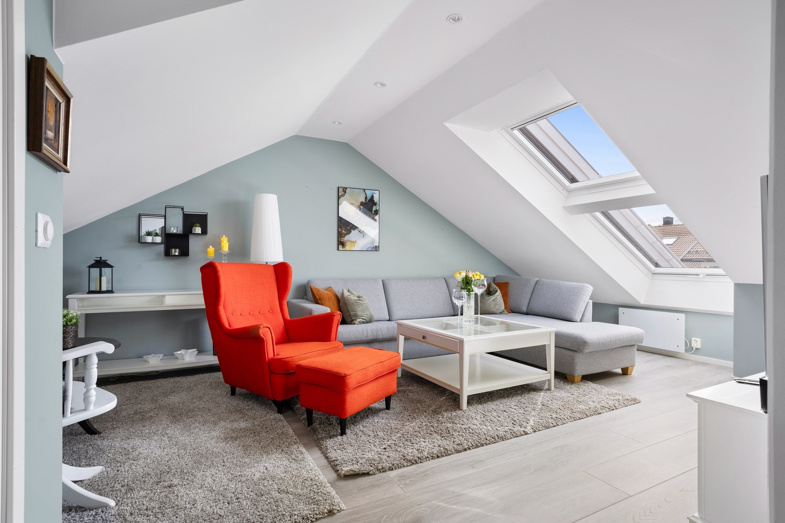 Flott loftstue som vil gi ekstra plass til familien i hverdagen. Galleribilde