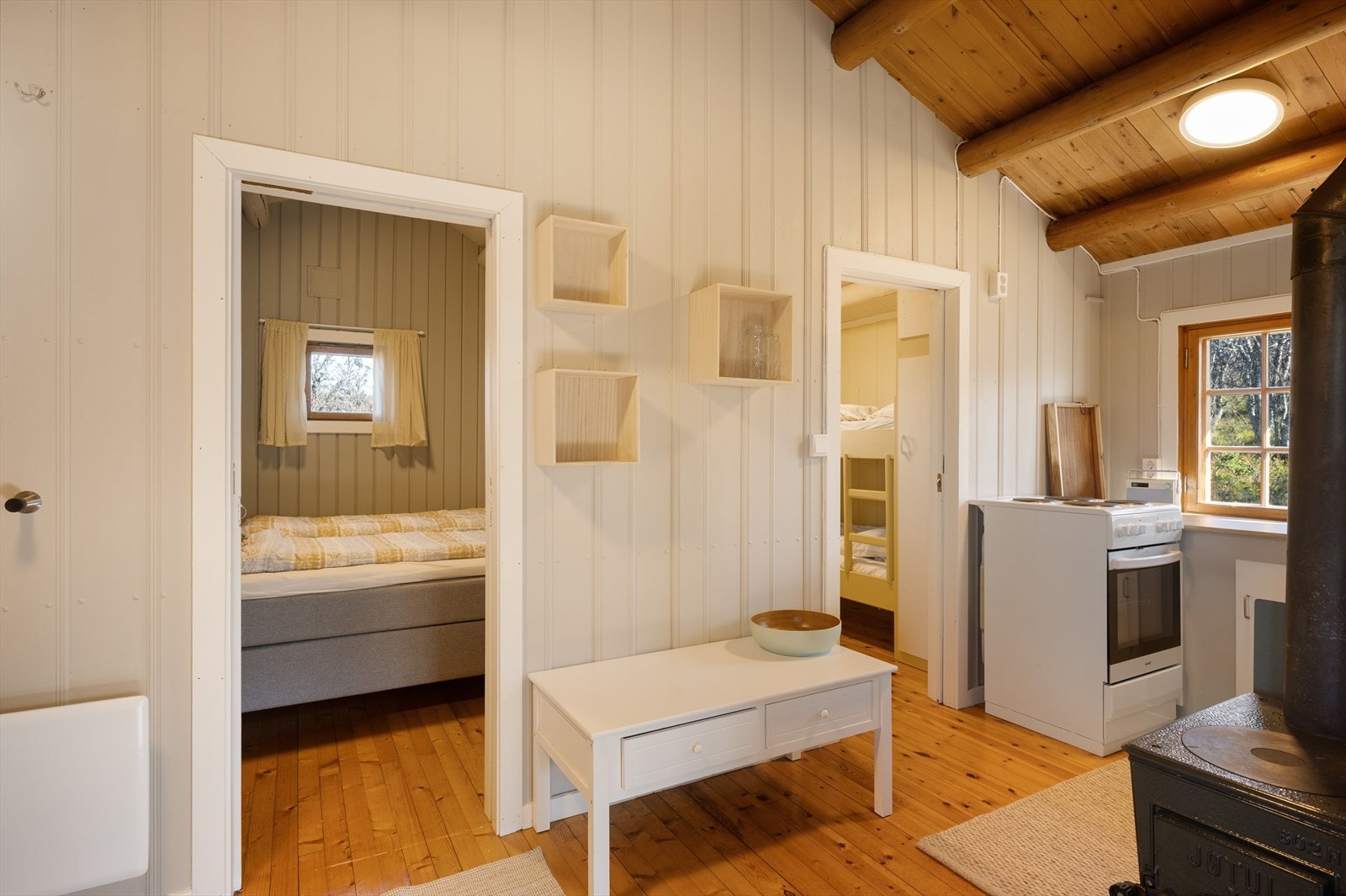 Soverommene ligger innenfor kjøkkenet Galleribilde