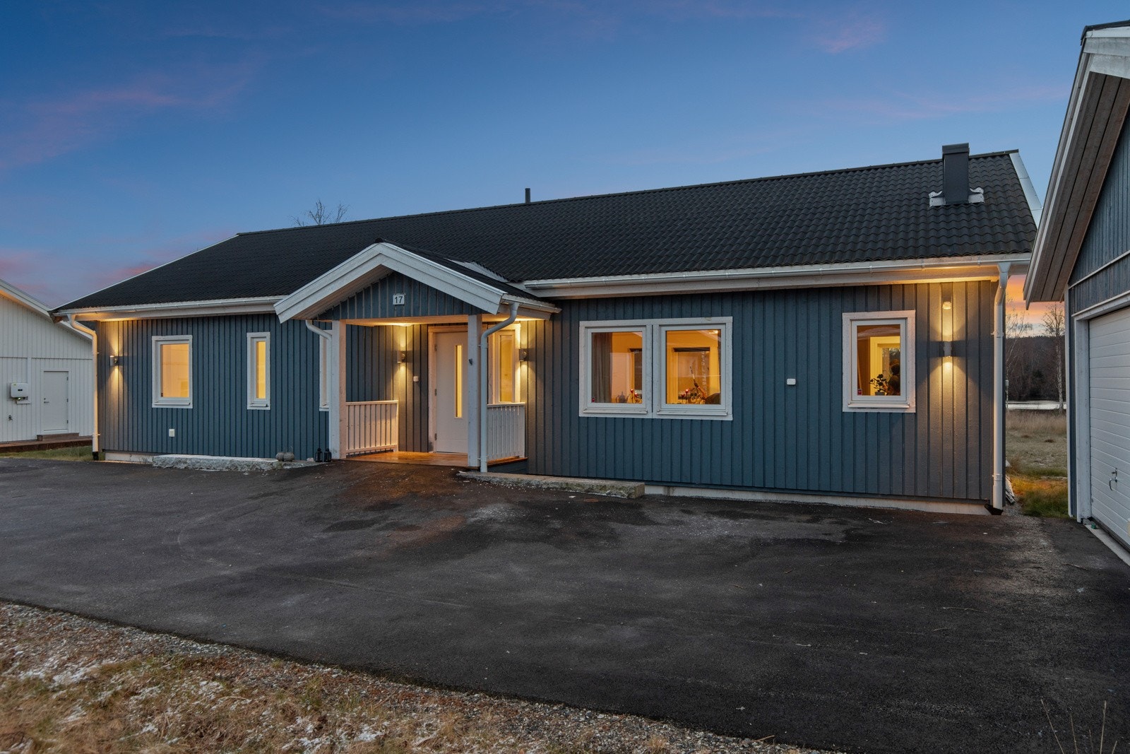 Julie Fredheim Maudal v/ EIE Jessheim har gleden av å presentere Vognvegen 17! Galleribilde