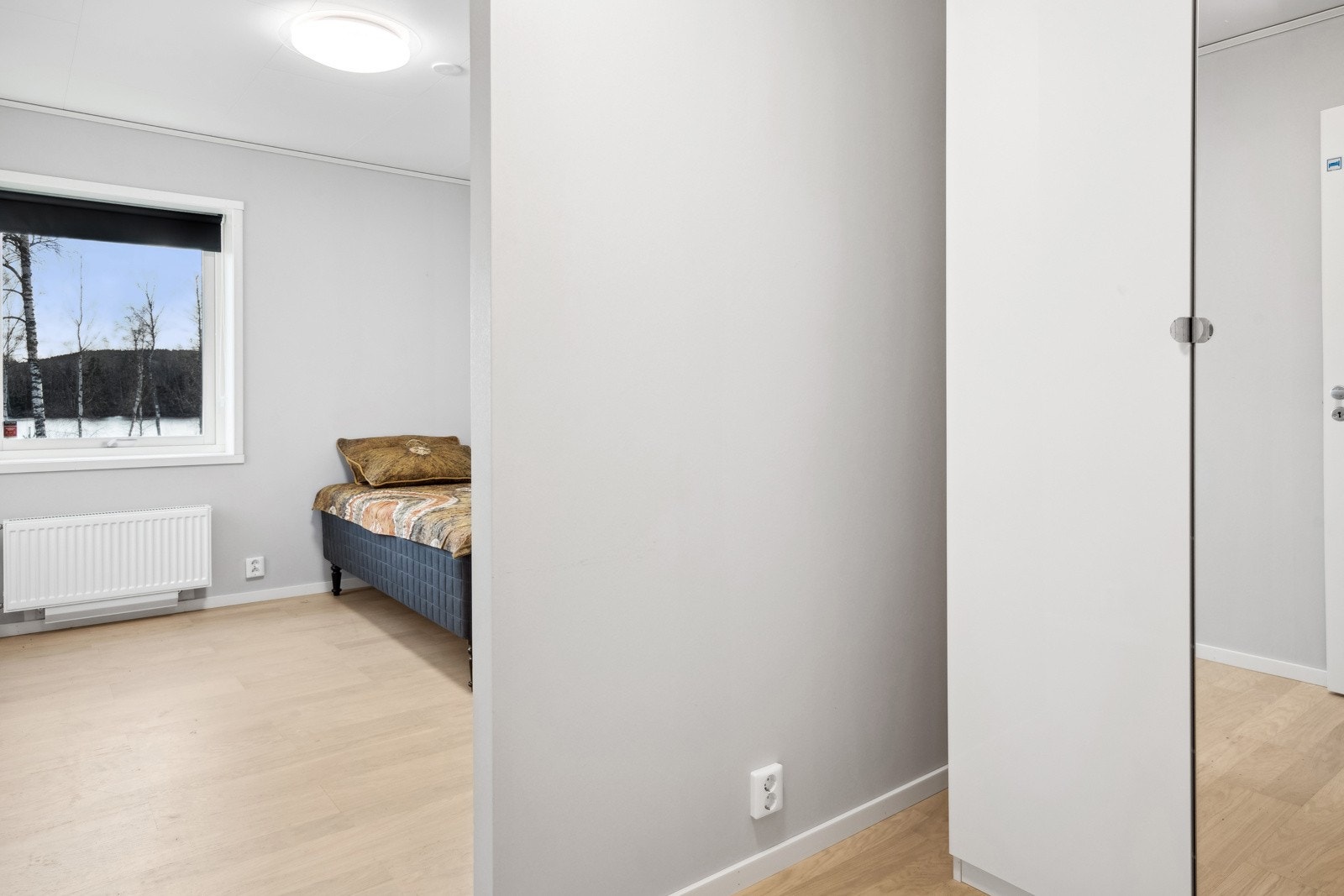 Soverom 3. Soverom 3 og 4 har herlig utsyn mot Glomma. Galleribilde