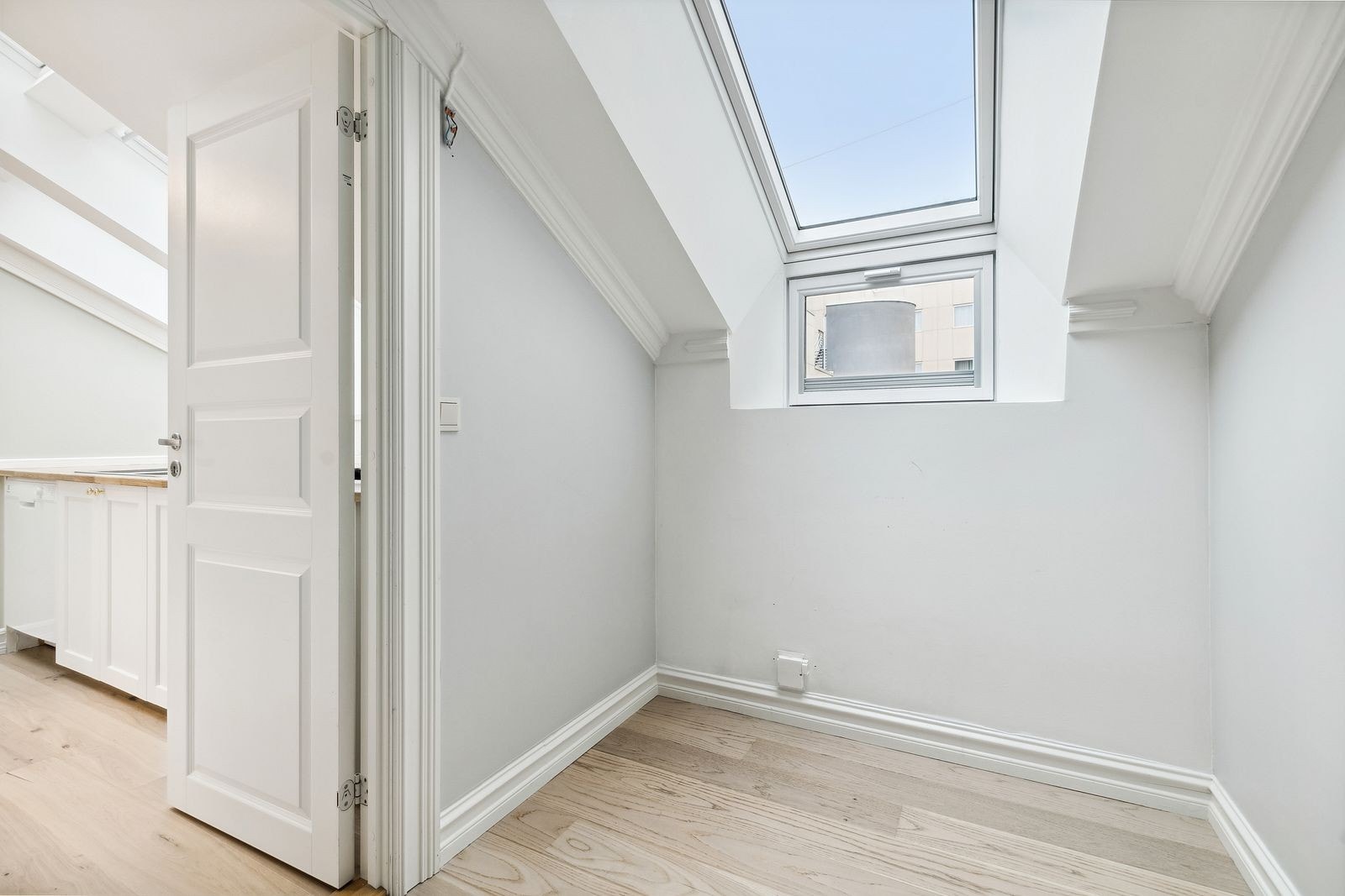 Soverom 2 er av mindre størrelse men har plass til seng og garderobe. Galleribilde