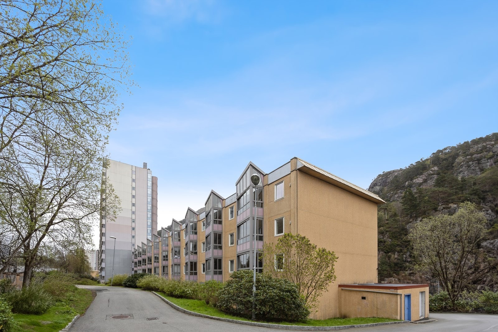 Lyderhorn Borettslag ligger sentralt til i Loddefjord i Bergen Vest Galleribilde