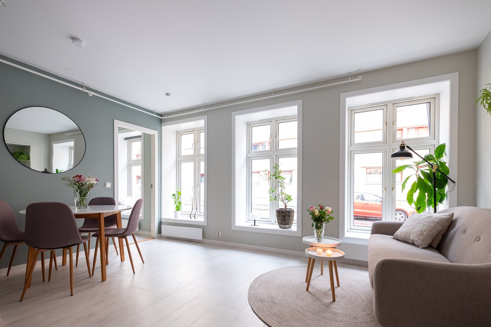 Daniel Berggren ved EIE Løren ønsker velkommen til Vålerenggata 18! Galleribilde