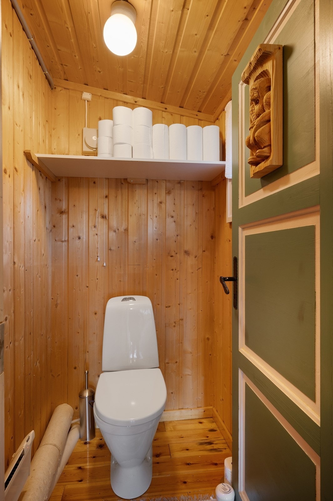 Toalett i hovedhytta. Galleribilde