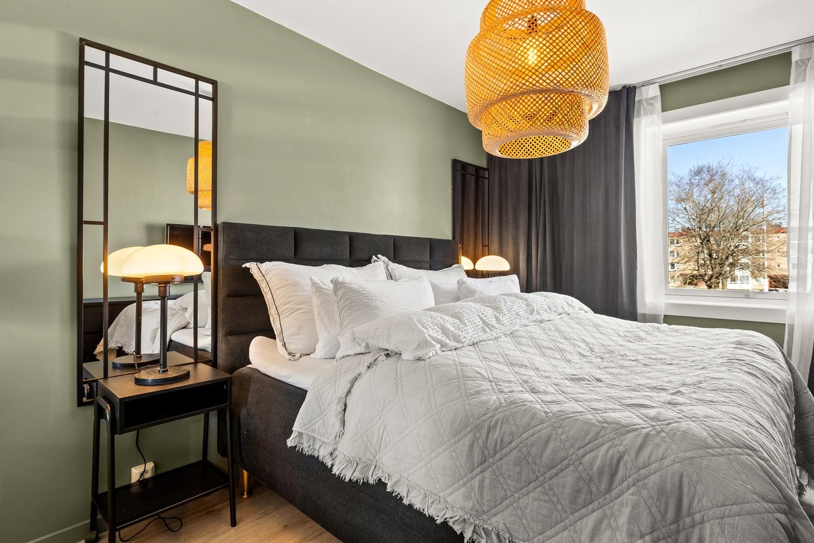 Leiligheten består av 3 gode soverom Galleribilde