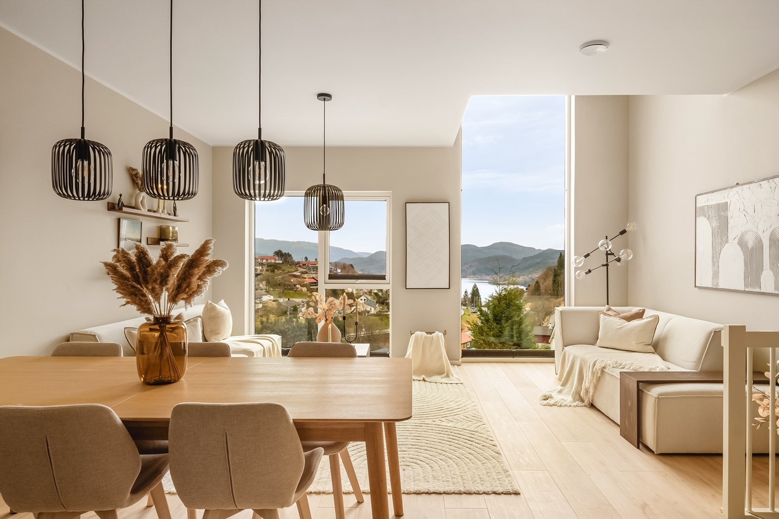 Merk den lekre utsikten i retning Kalandsvatnet! Galleribilde