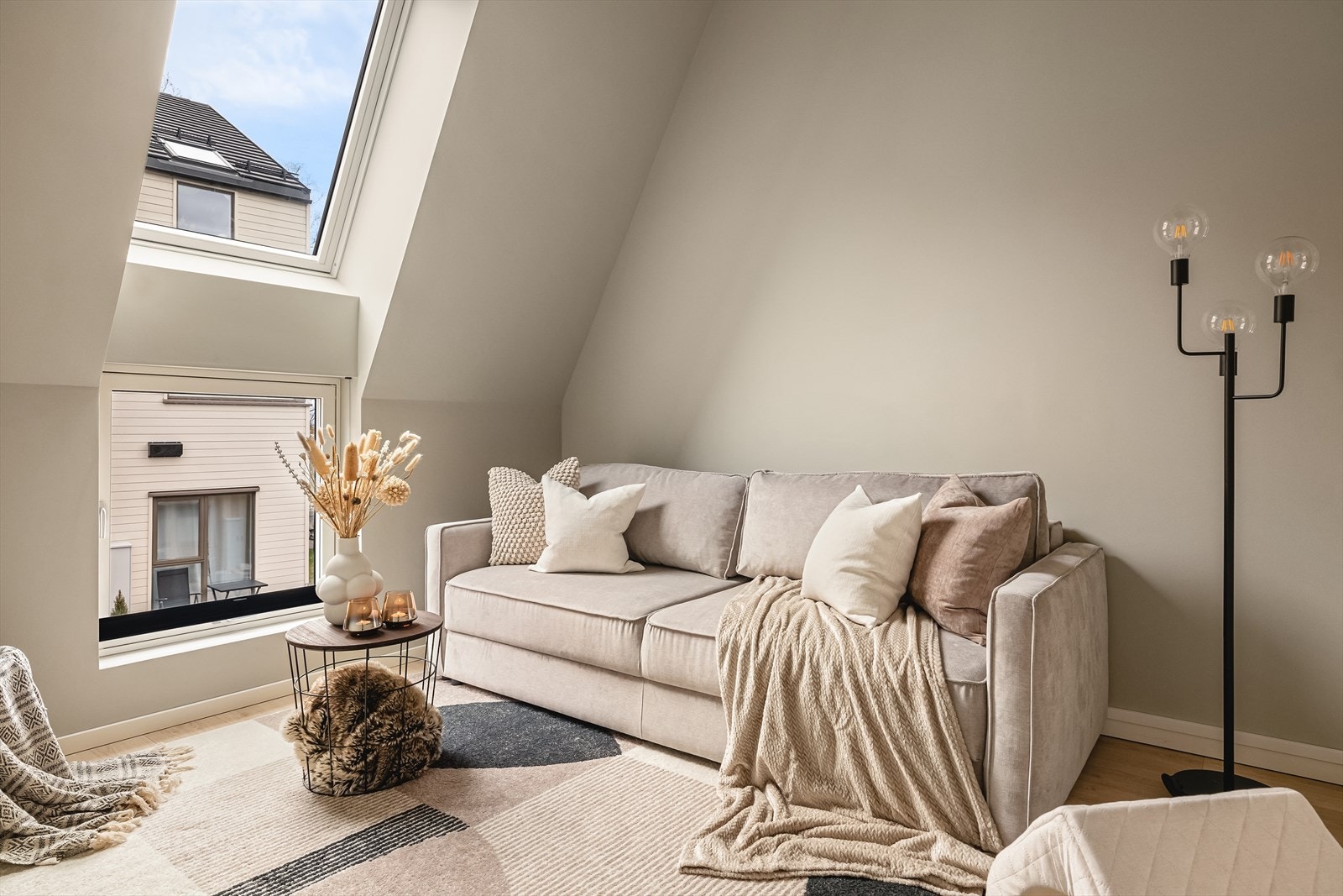 Dette soverommet utmerket seg med en særdeles god takhøyde! Galleribilde