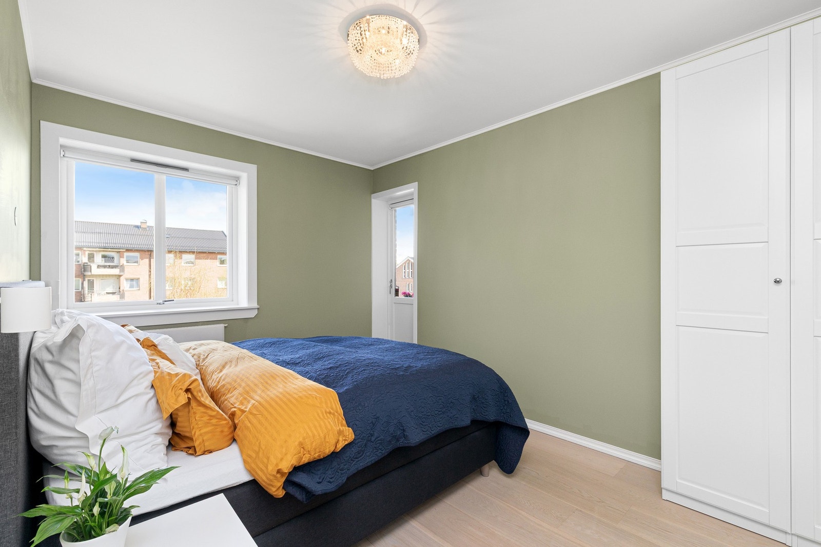 Utgang til balkong 2 fra hovedsoverommet. Galleribilde