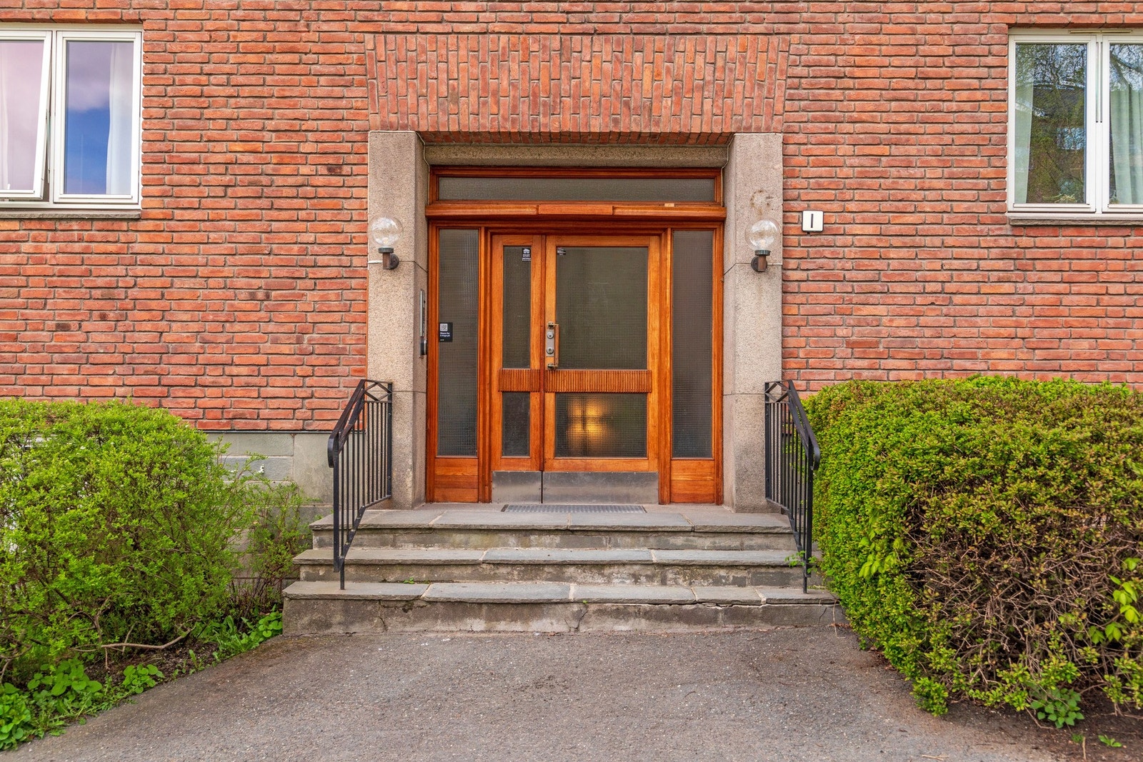 Hyggelig inngangsparti, og velstelte fellesområder. Galleribilde