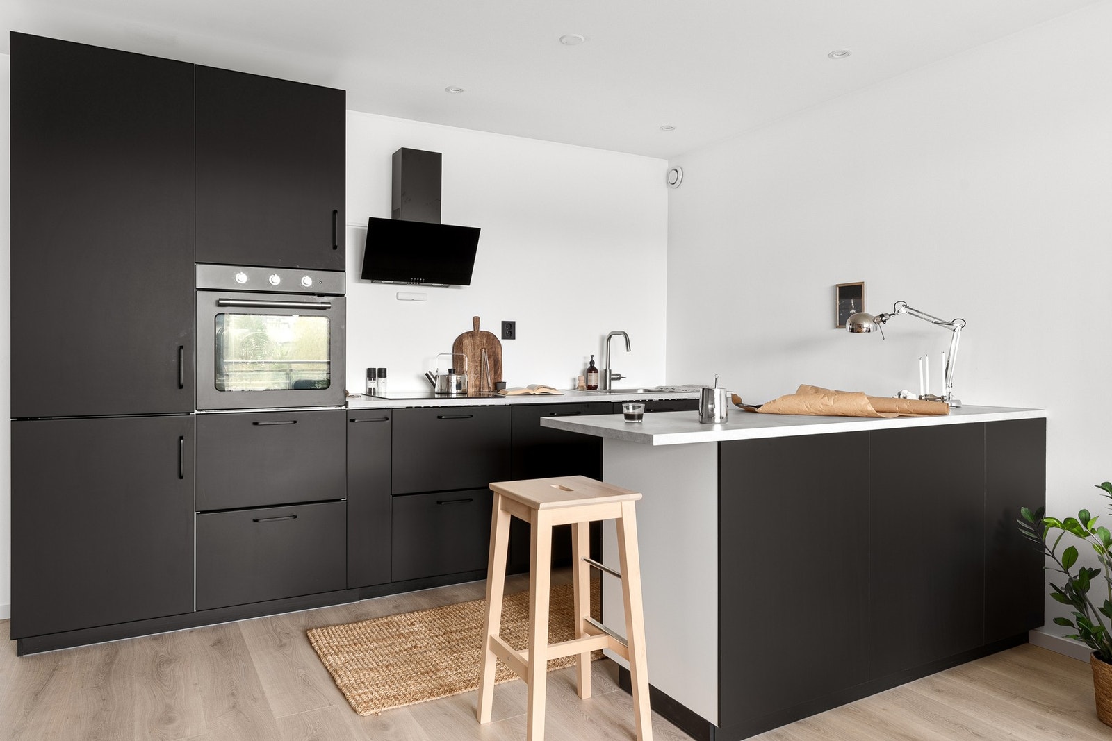 Kjøkkenet er levert av IKEA og er fra 2020. Galleribilde