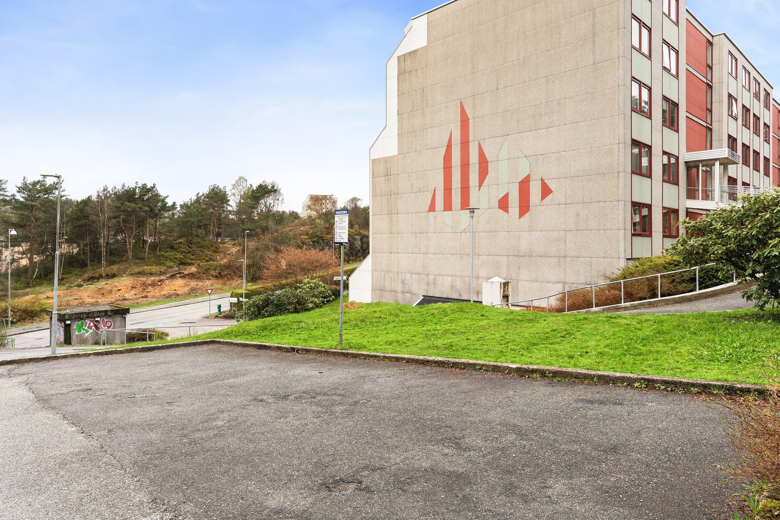 Vadmyrveien 71C har en flott plassering like bak Vestkanten Storsenter i Loddefjord. Galleribilde