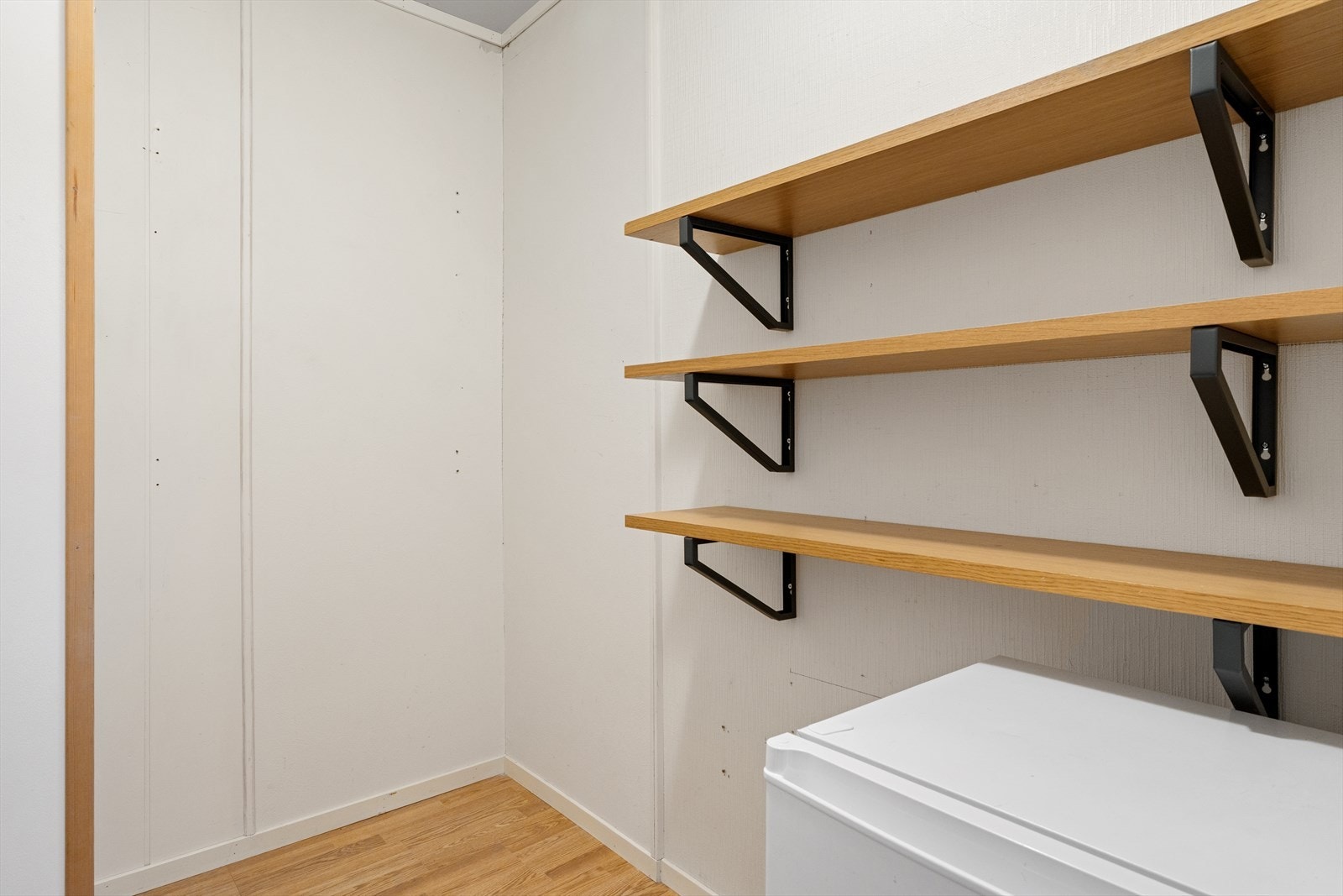 Innvendig bod ved entreèn. Galleribilde