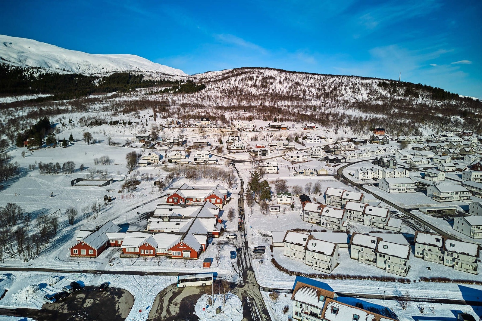 Kort vei til flotte turmuligheter sommer som vinter. Galleribilde