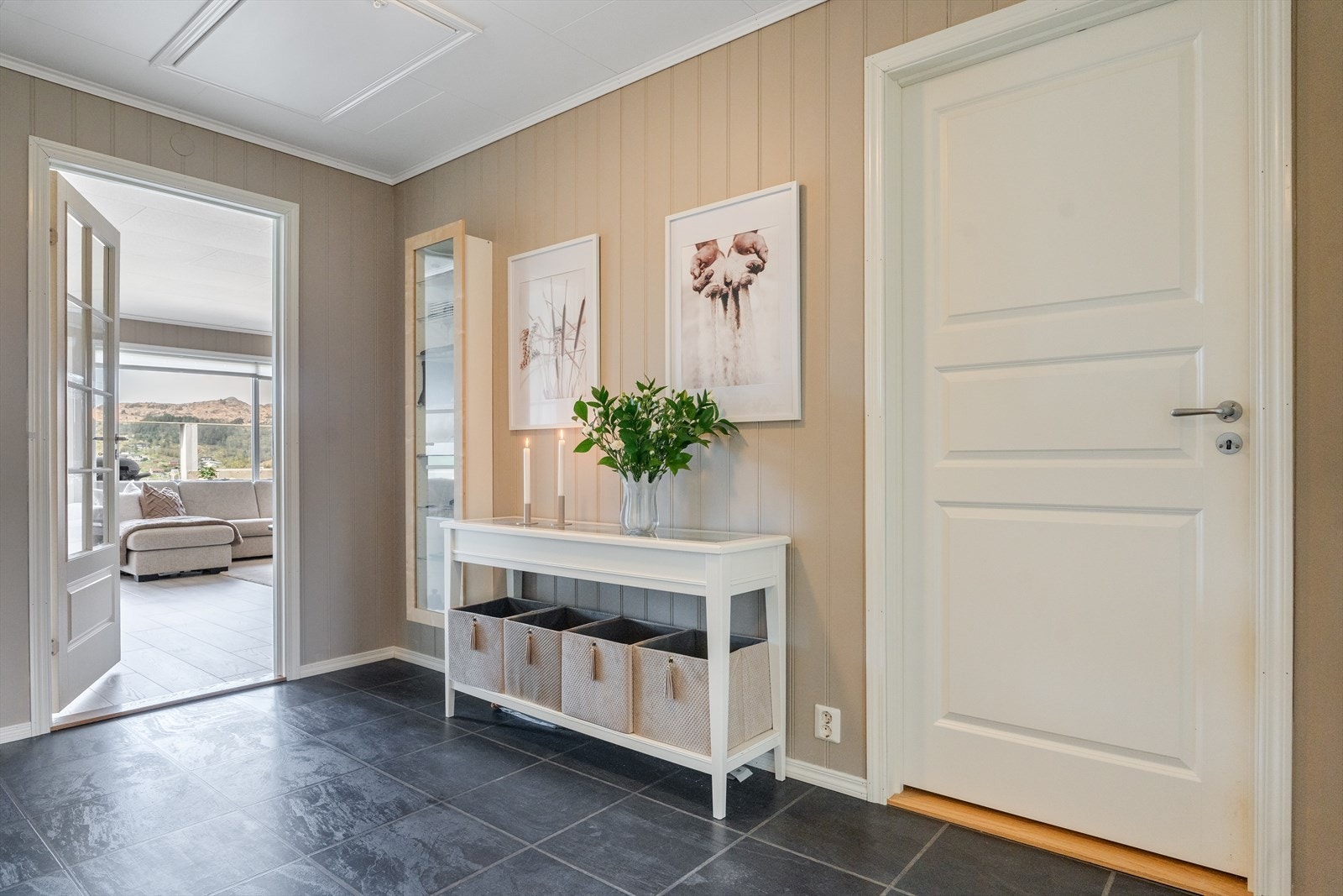 Romslig gang Galleribilde