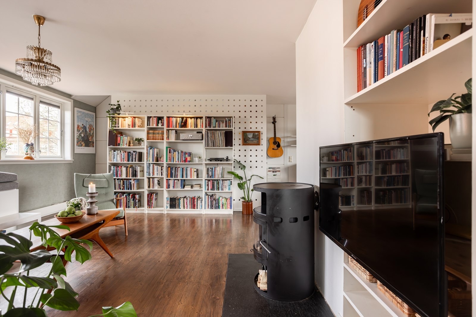 Her finner man plassbygde elementer som gir gode rom og mange funksjoner. Galleribilde