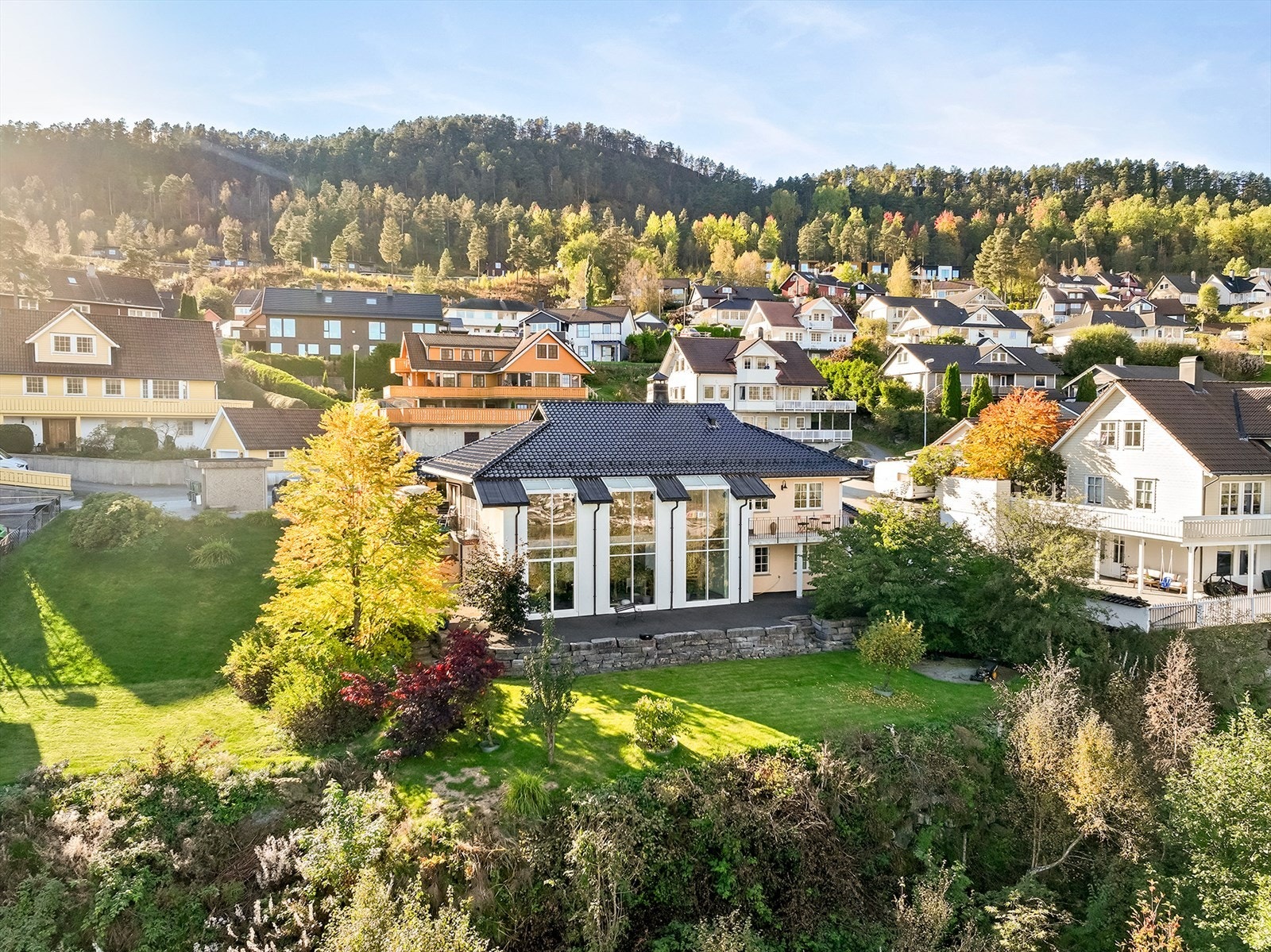 Velkommen til Abrahamhjellen 16 | Presentert av Raymond Sandøy. Galleribilde