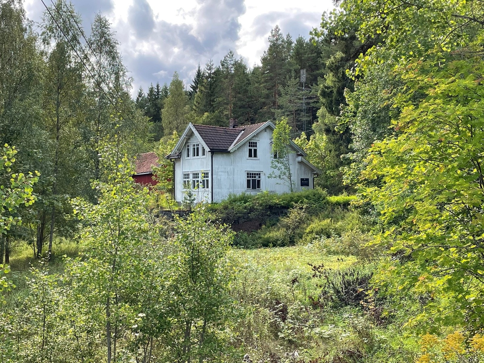 Grenser til tomt regulert til landbruk, natur og fritid (LNF) Galleribilde