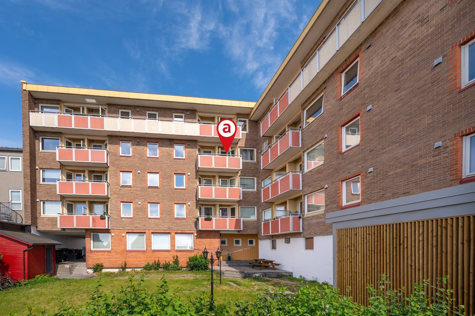 Leiligheten ligger i 3. etasje Galleribilde