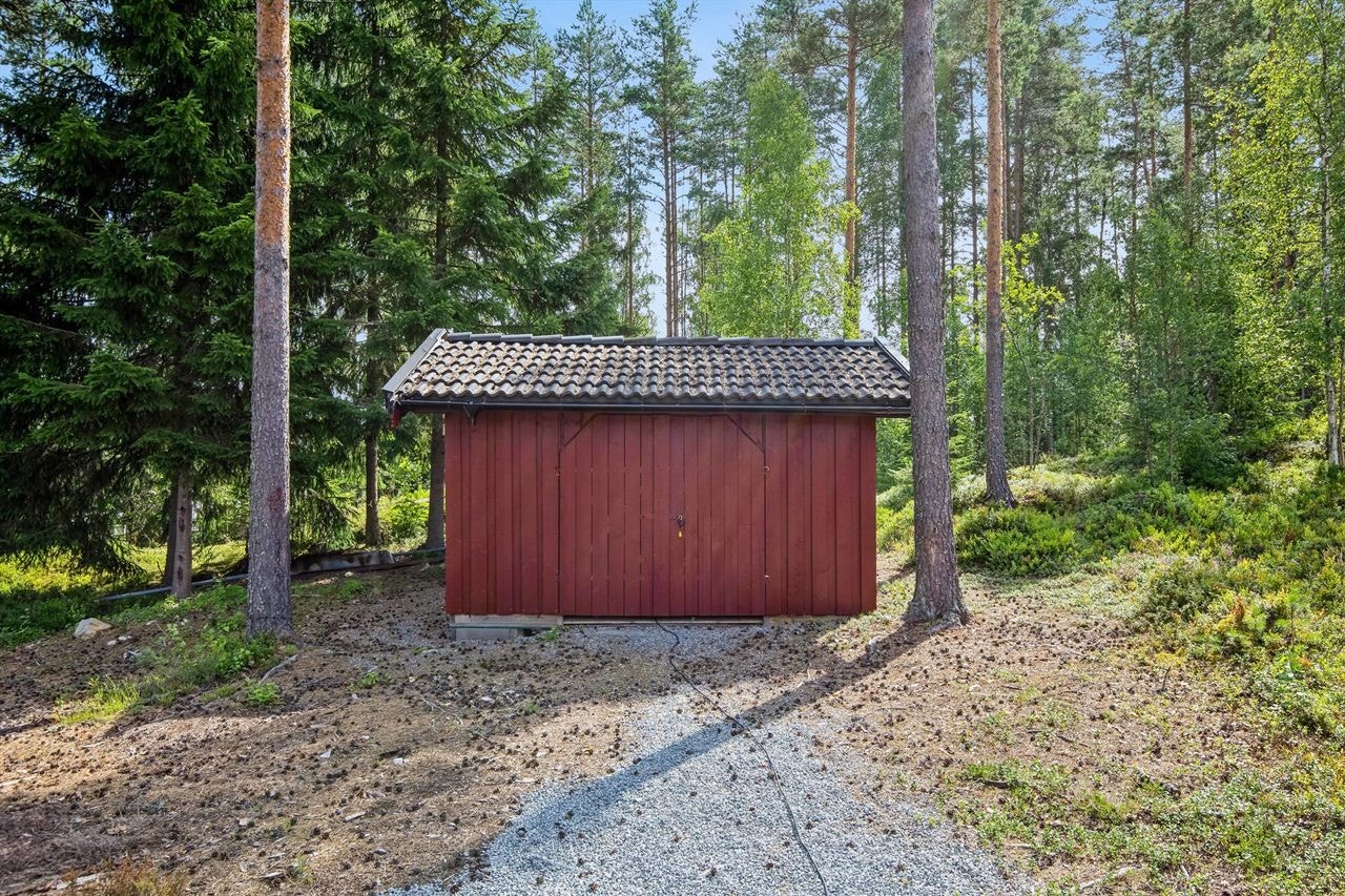 Vedskjul Galleribilde