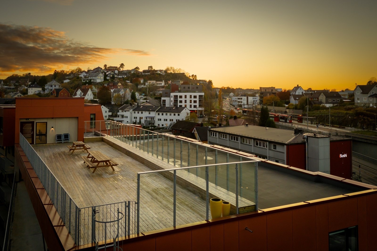 Takterrassen byr på gode solforhold. Galleribilde