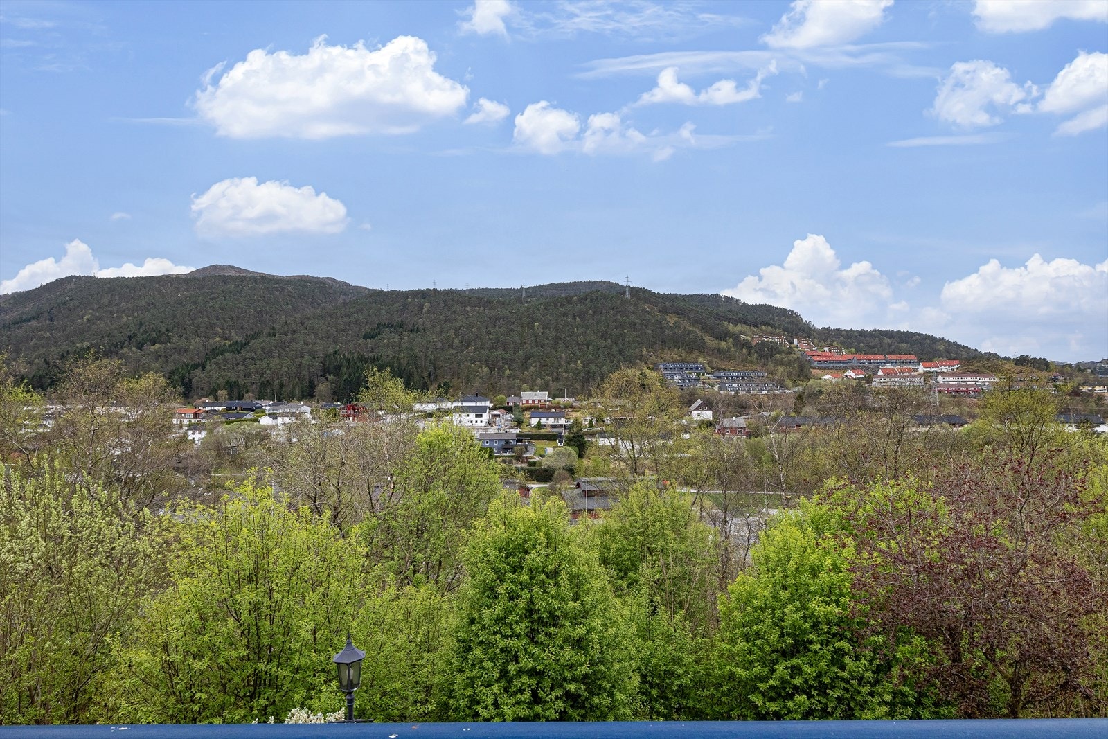 Flott utsikt ut over nærområdet. Galleribilde