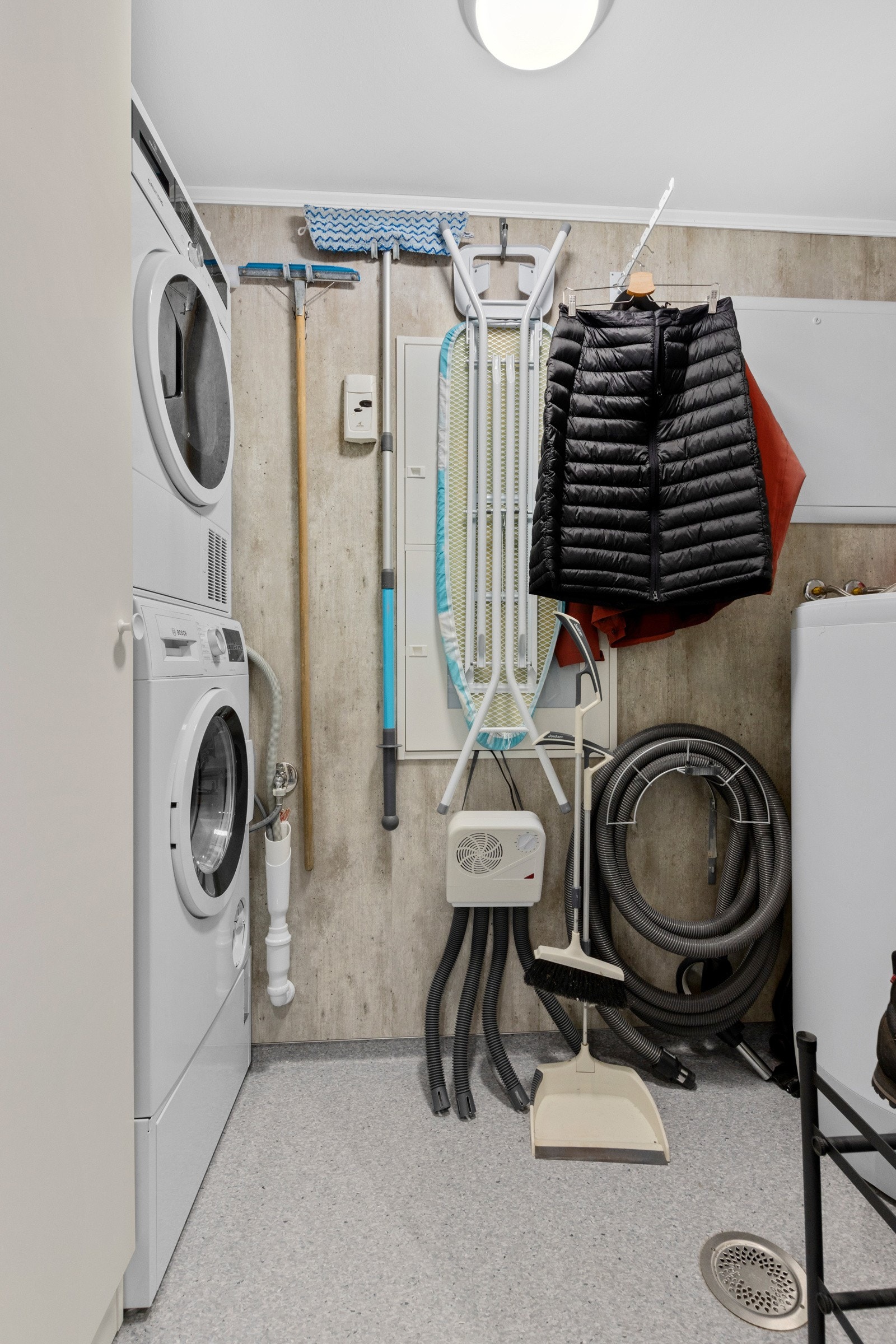 Vaskerom Galleribilde