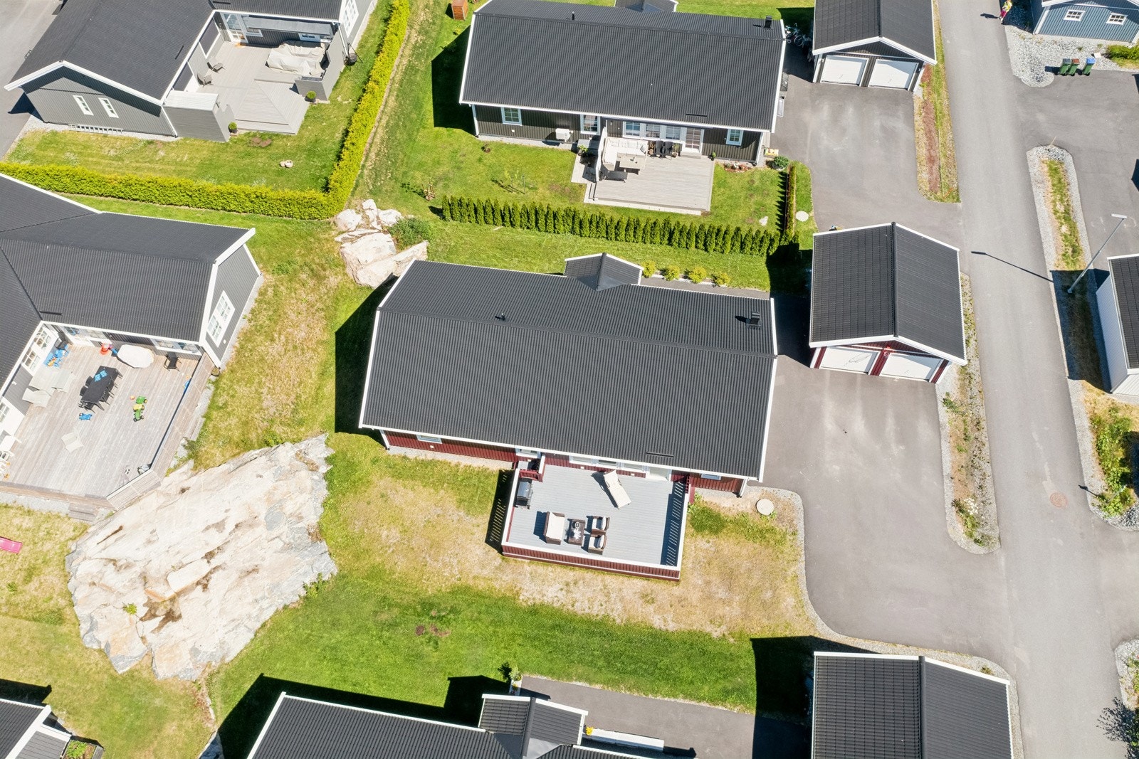 Rommen Golfpark er et komplett helårs golfanlegg beliggende vakkert i det bølgende kulturlandskapet i Nes på Romerike. Galleribilde