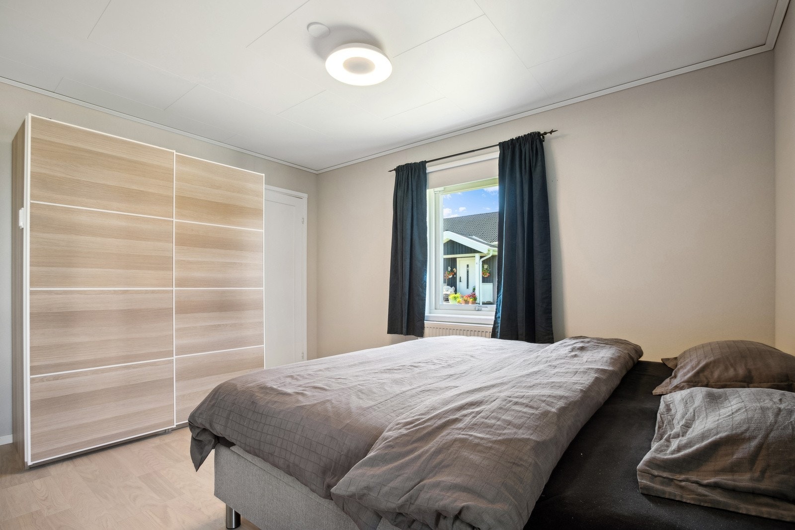 Boligen har fire romslige soverom. Galleribilde