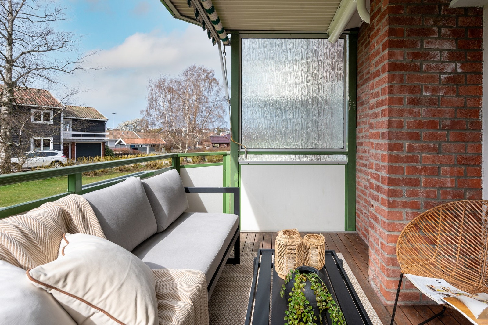 Balkongen har plass til utemøbler. Galleribilde