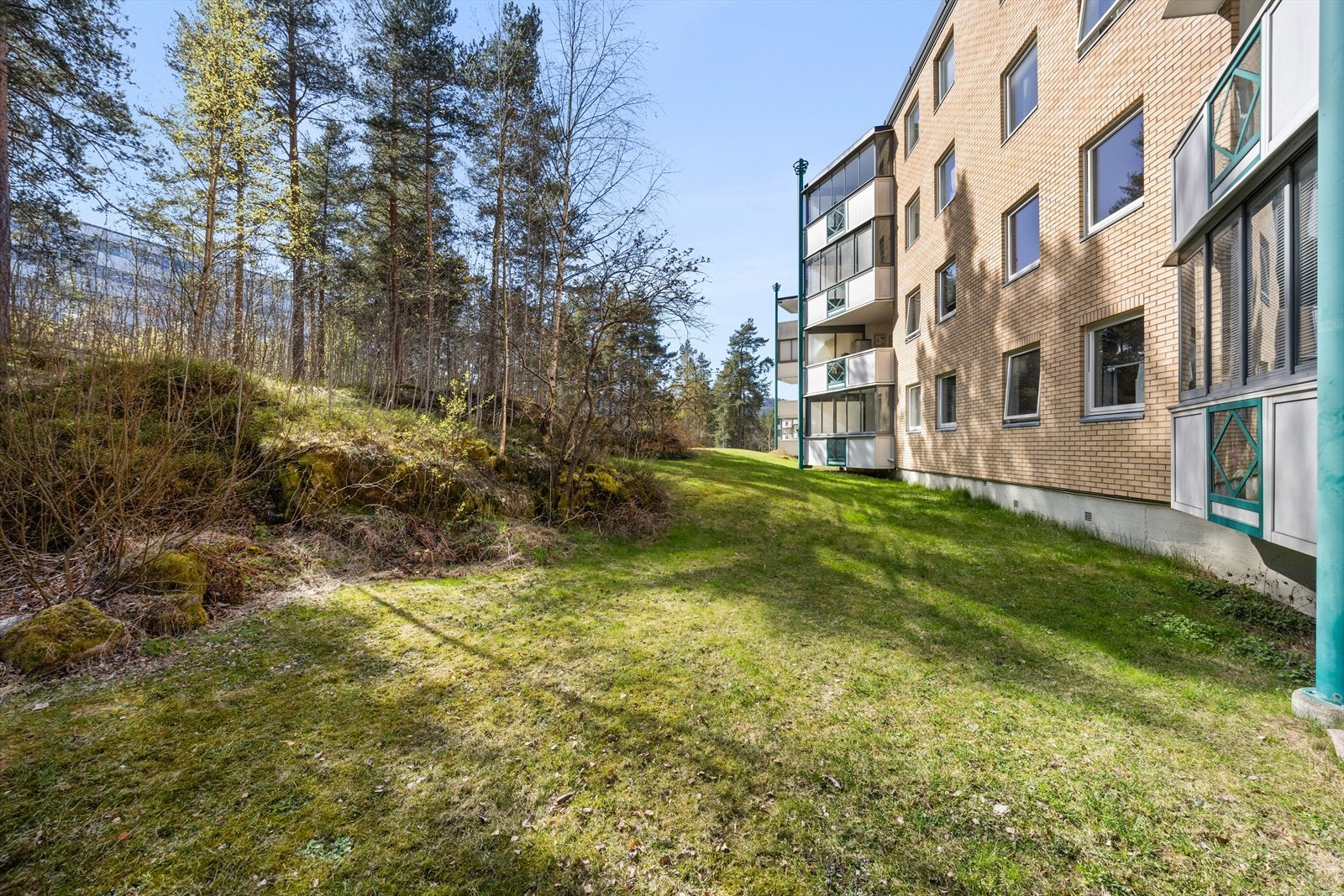 Grøntarealer omkranser borettslaget Galleribilde