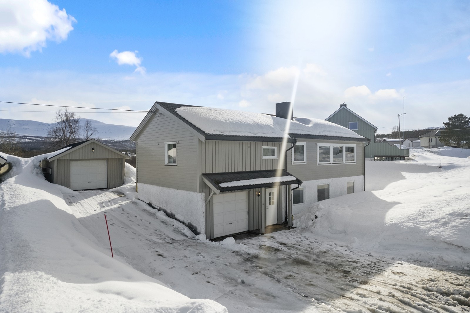 Velkommen til Elvegata 15, presentert av Nordvik Finnsnes! Galleribilde