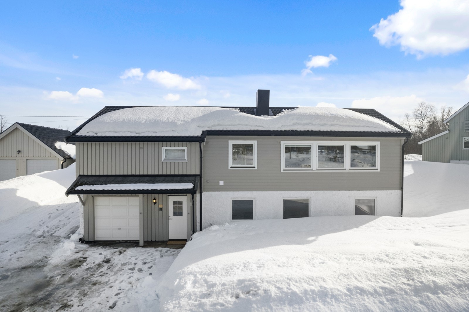 Velkommen til Elvegata 15, presentert av Nordvik Finnsnes! Galleribilde