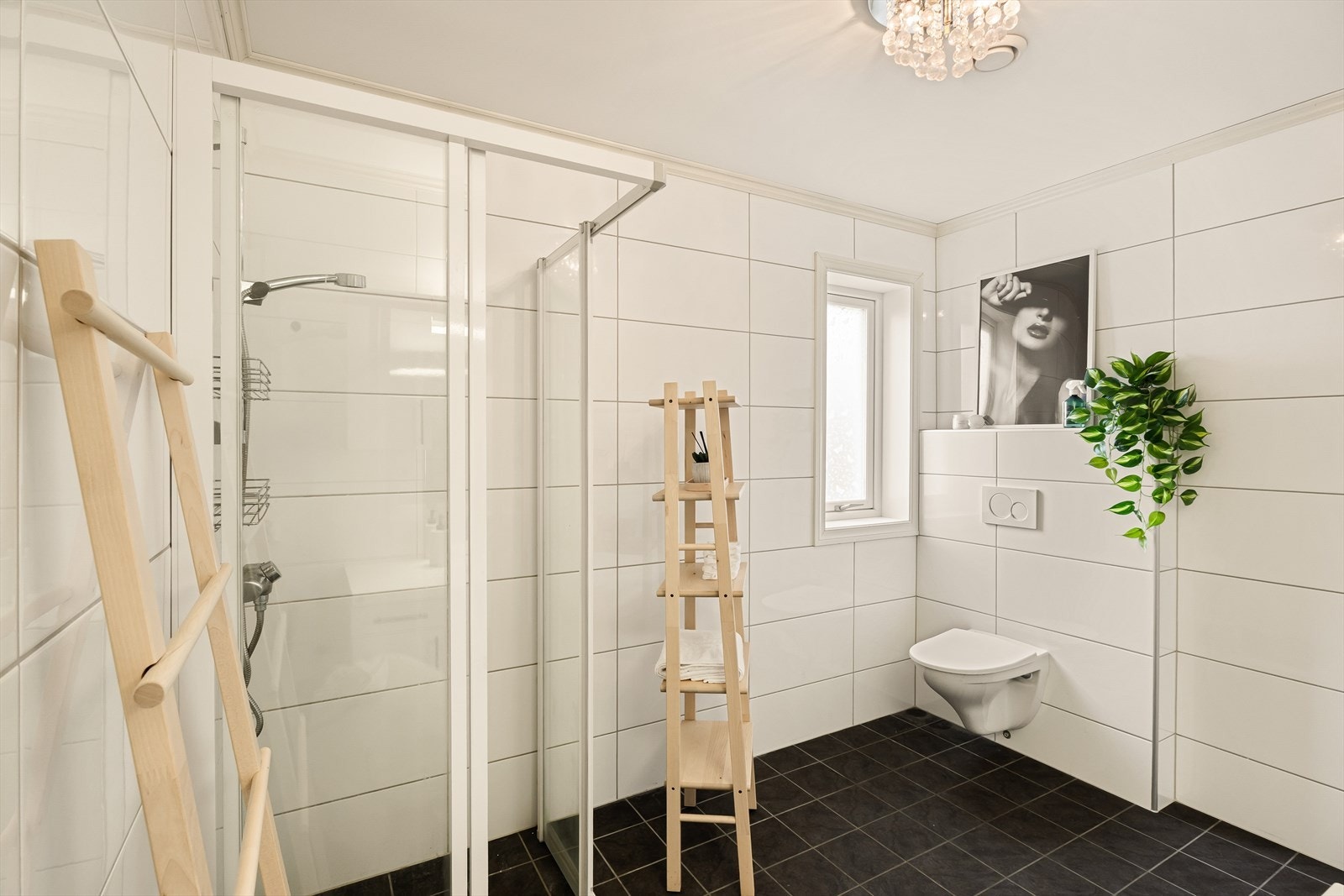 Det er også avtrekksventil i himling. Galleribilde