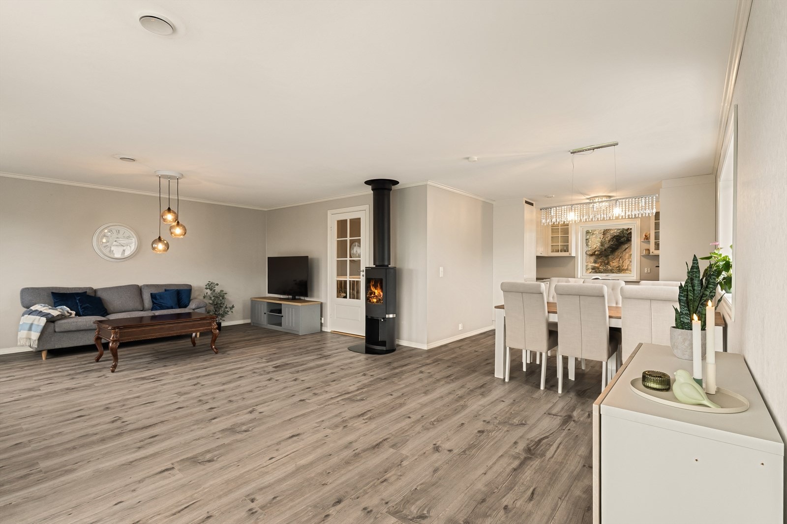 Velkomment til Landrovegen 269B! Presenter av Thomas Oen - Eiendomsmegler Vest. Galleribilde